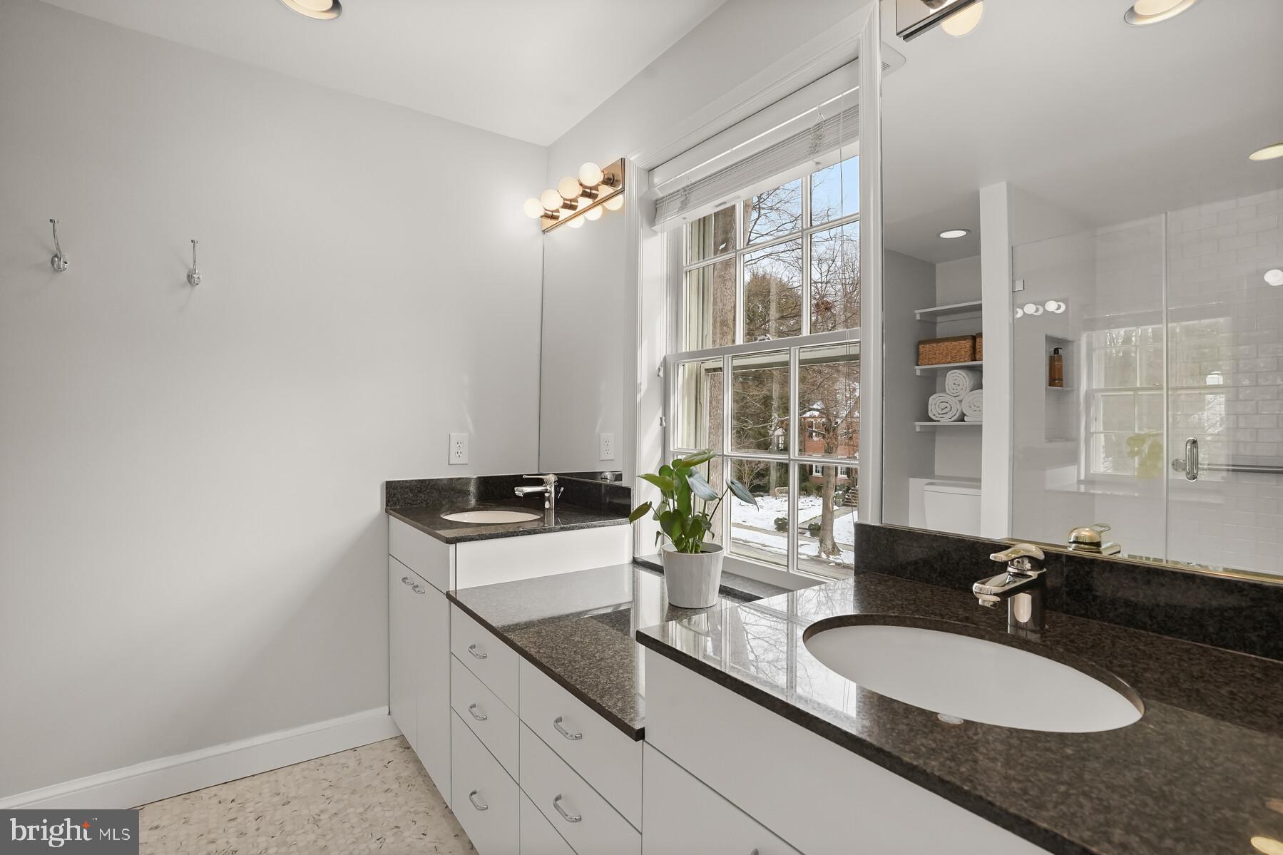 SPRING VALLEY - Residential