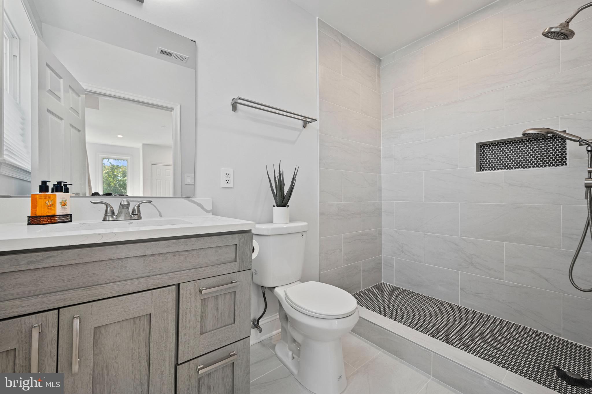 SILVER SPRING - Residential