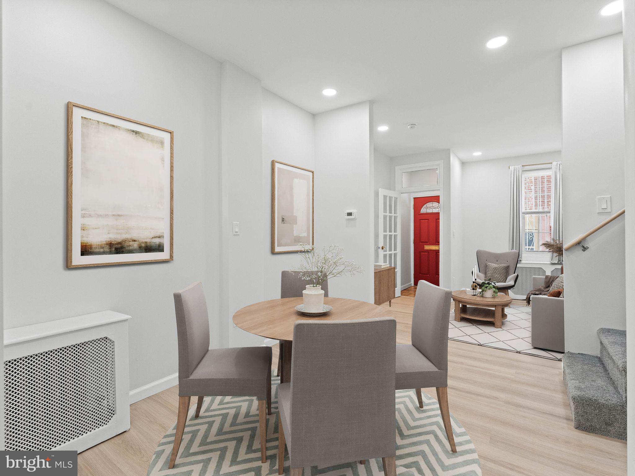 QUEEN VILLAGE - Residential
