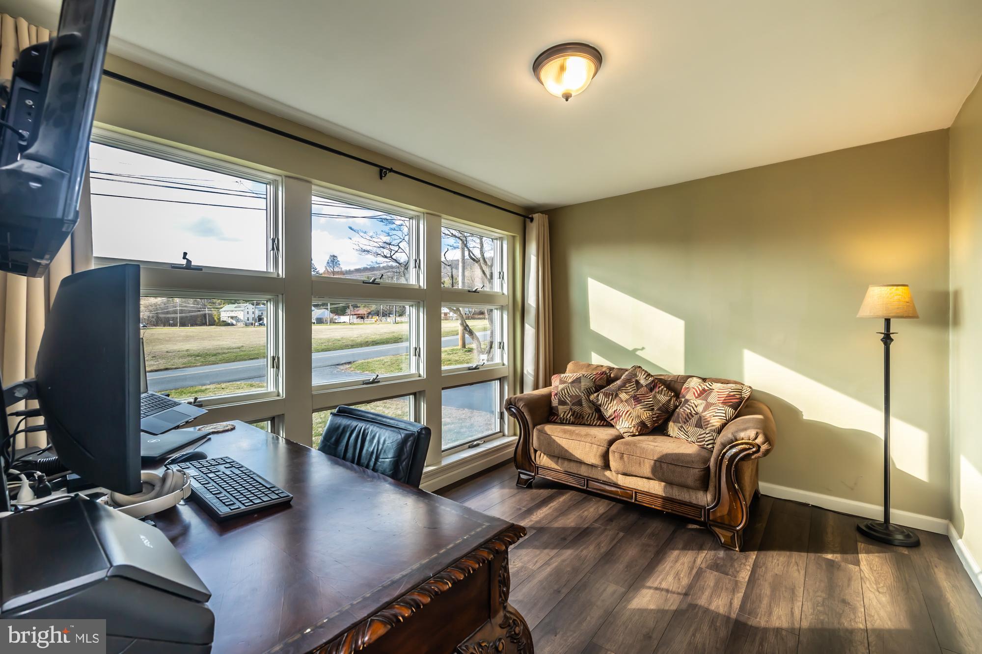 WOODS EDGE - Residential