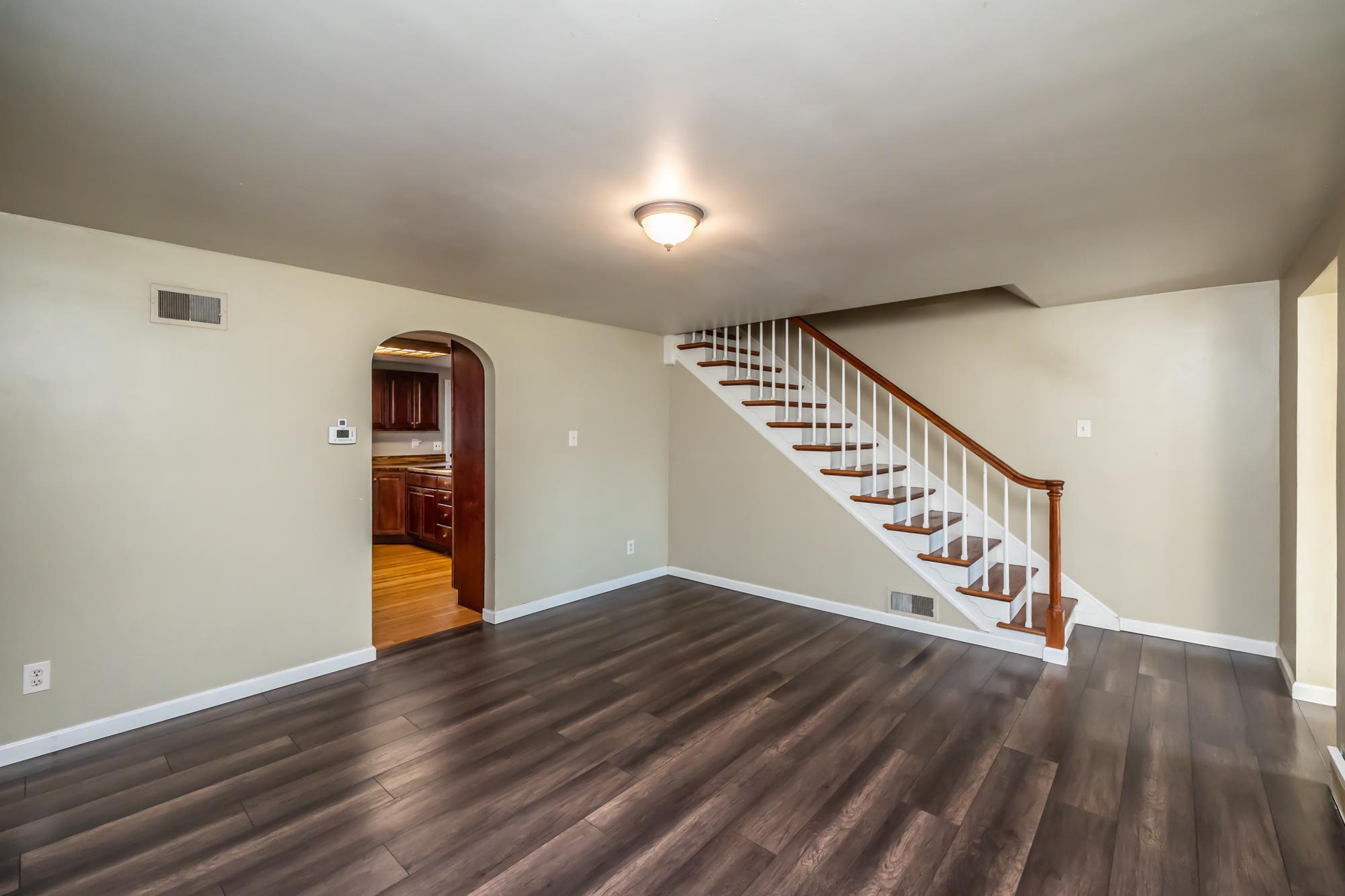 WOODS EDGE - Residential