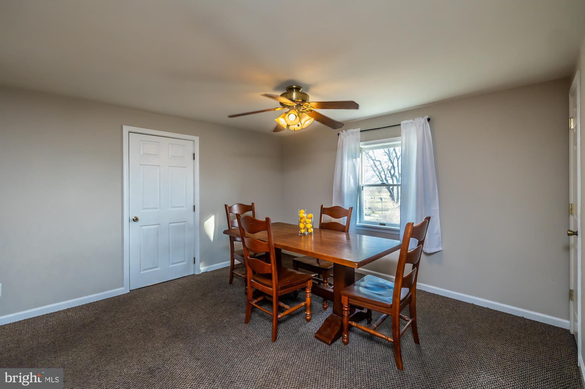WOODS EDGE - Residential