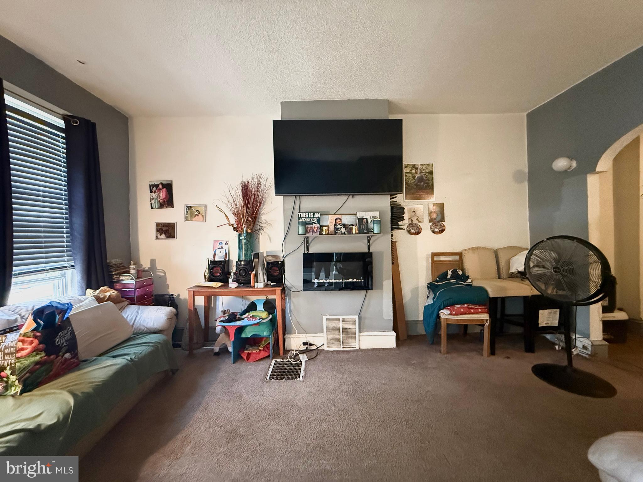 STRAWBERRY MANSION - Residential