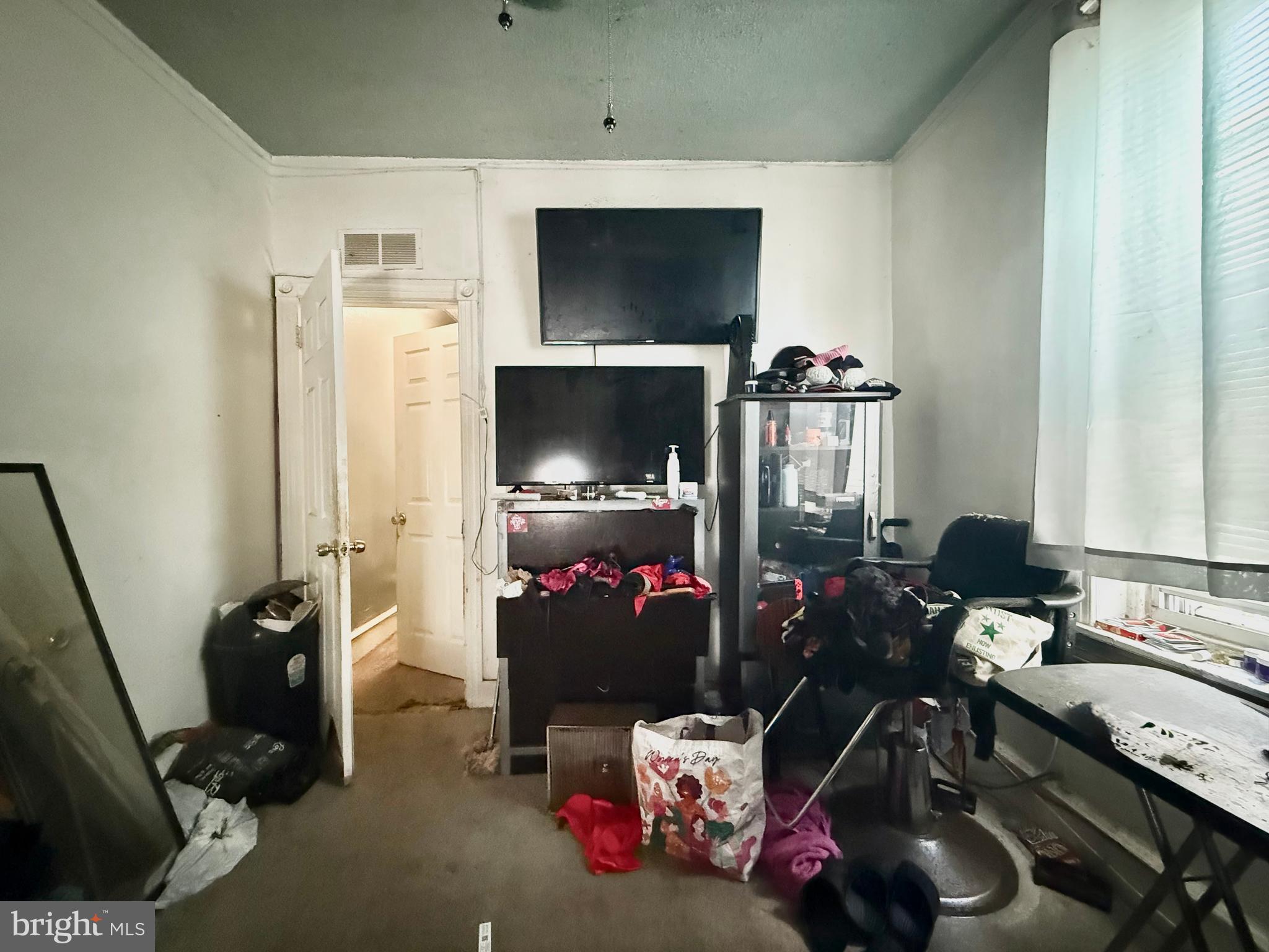 STRAWBERRY MANSION - Residential