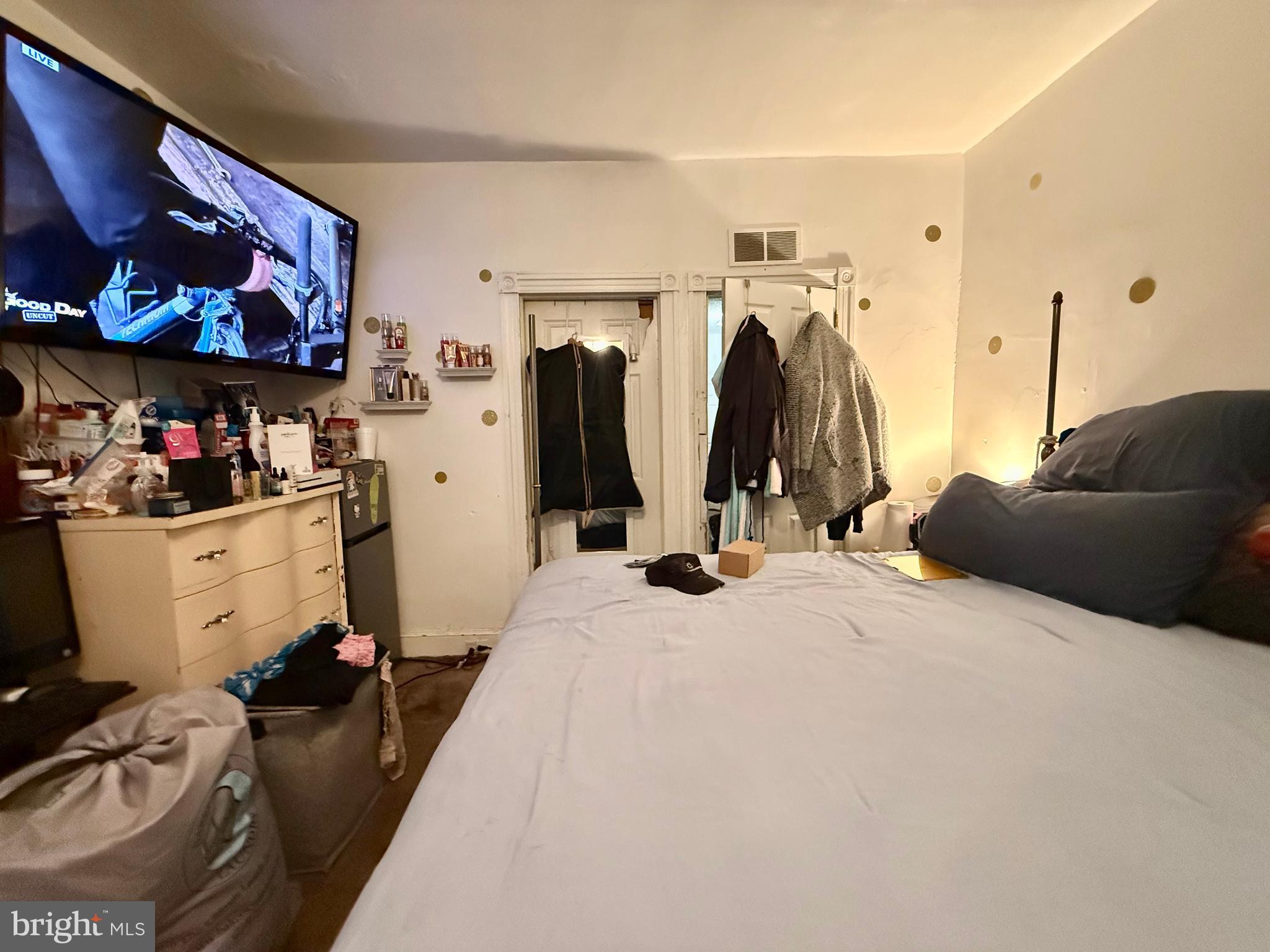STRAWBERRY MANSION - Residential