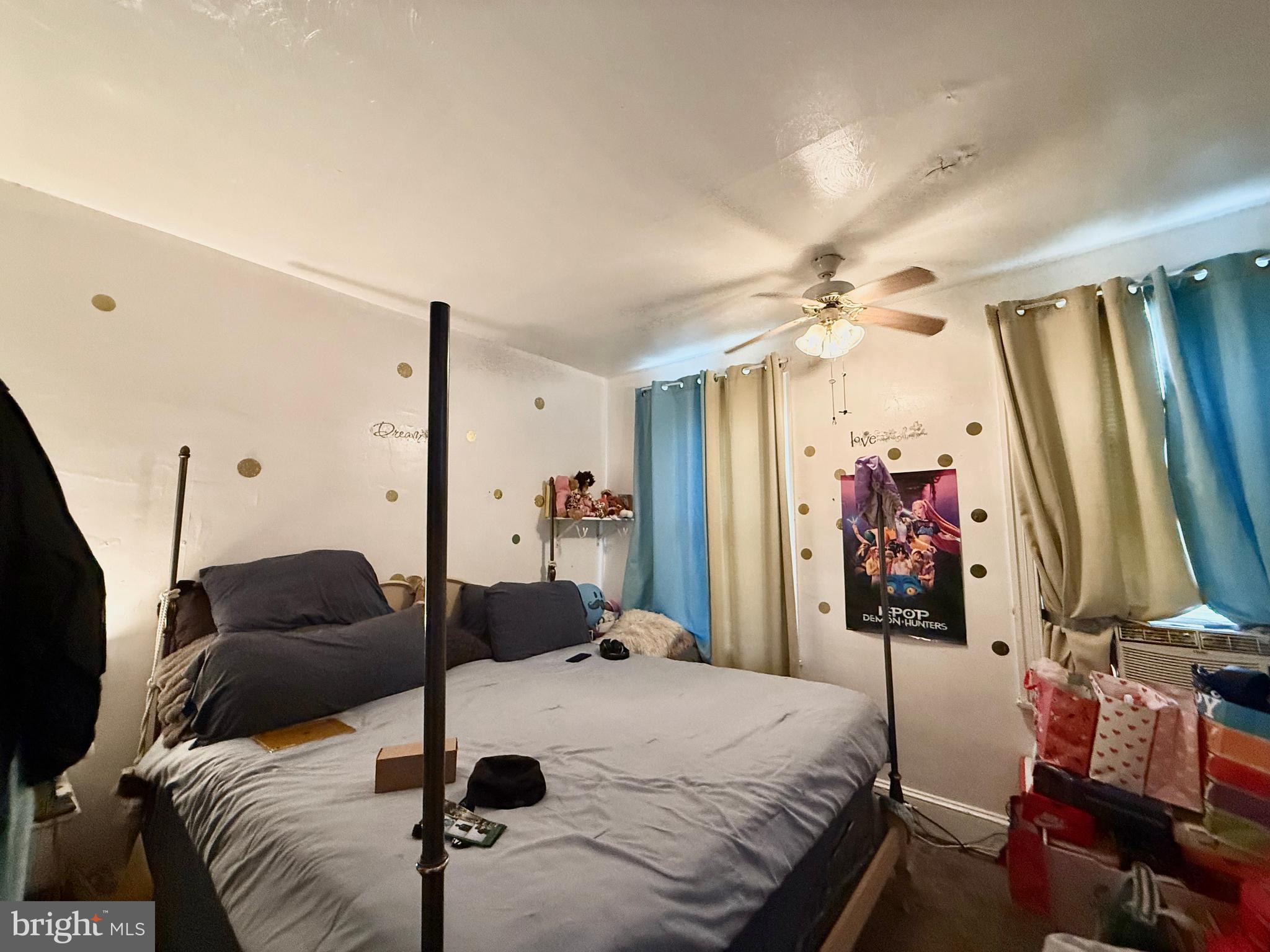 STRAWBERRY MANSION - Residential