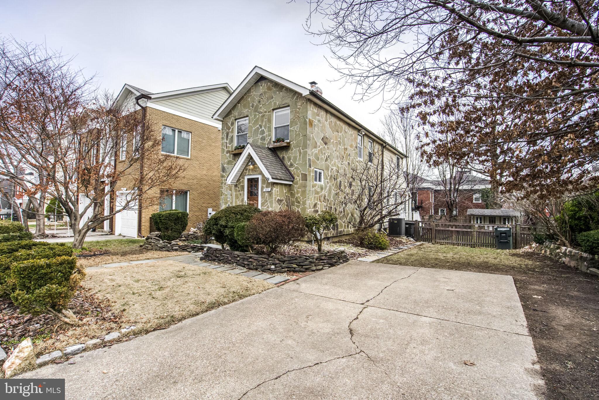 SUNNYSIDE - Residential