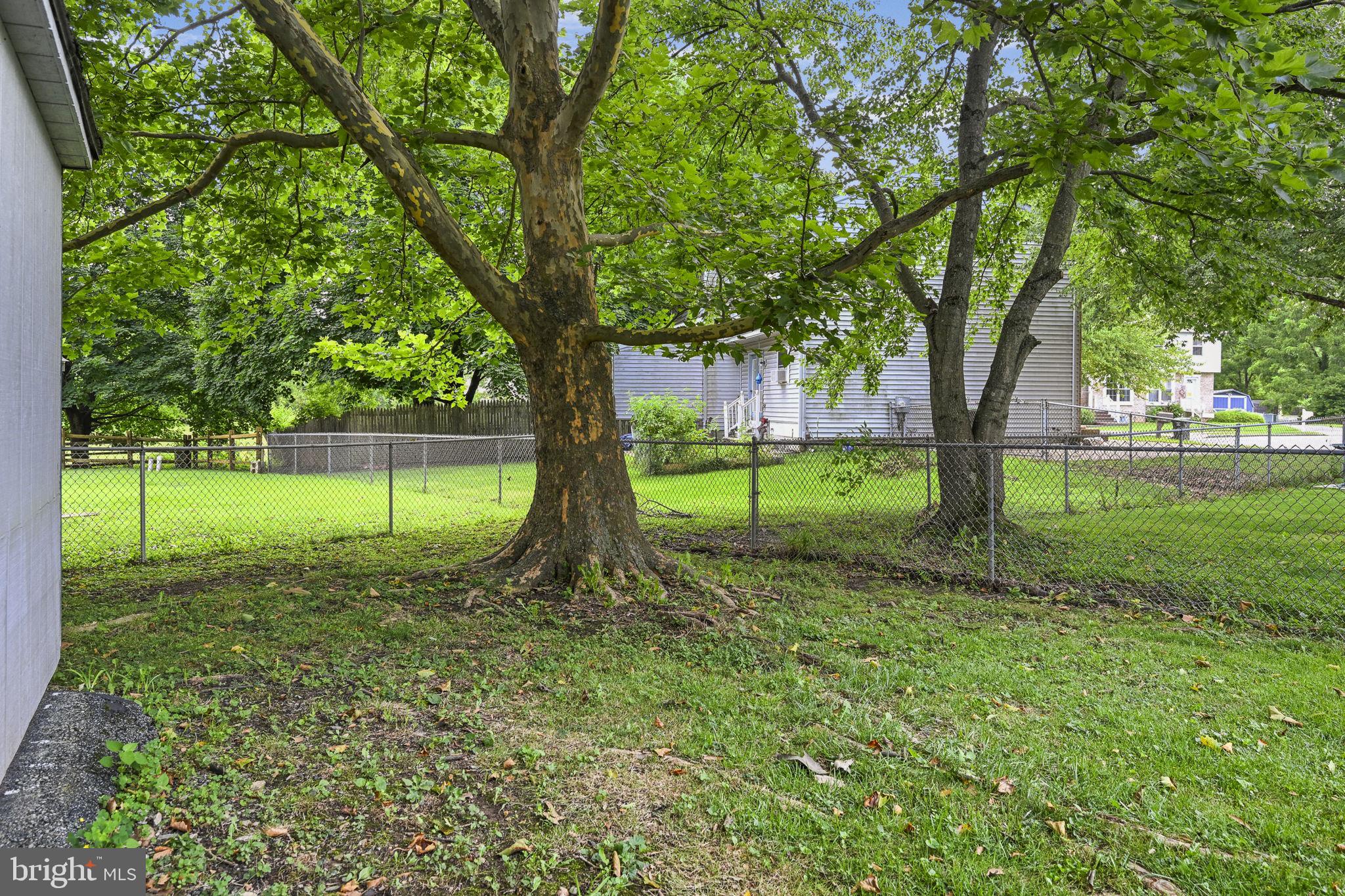 INGLESIDE VILLAGE - Residential