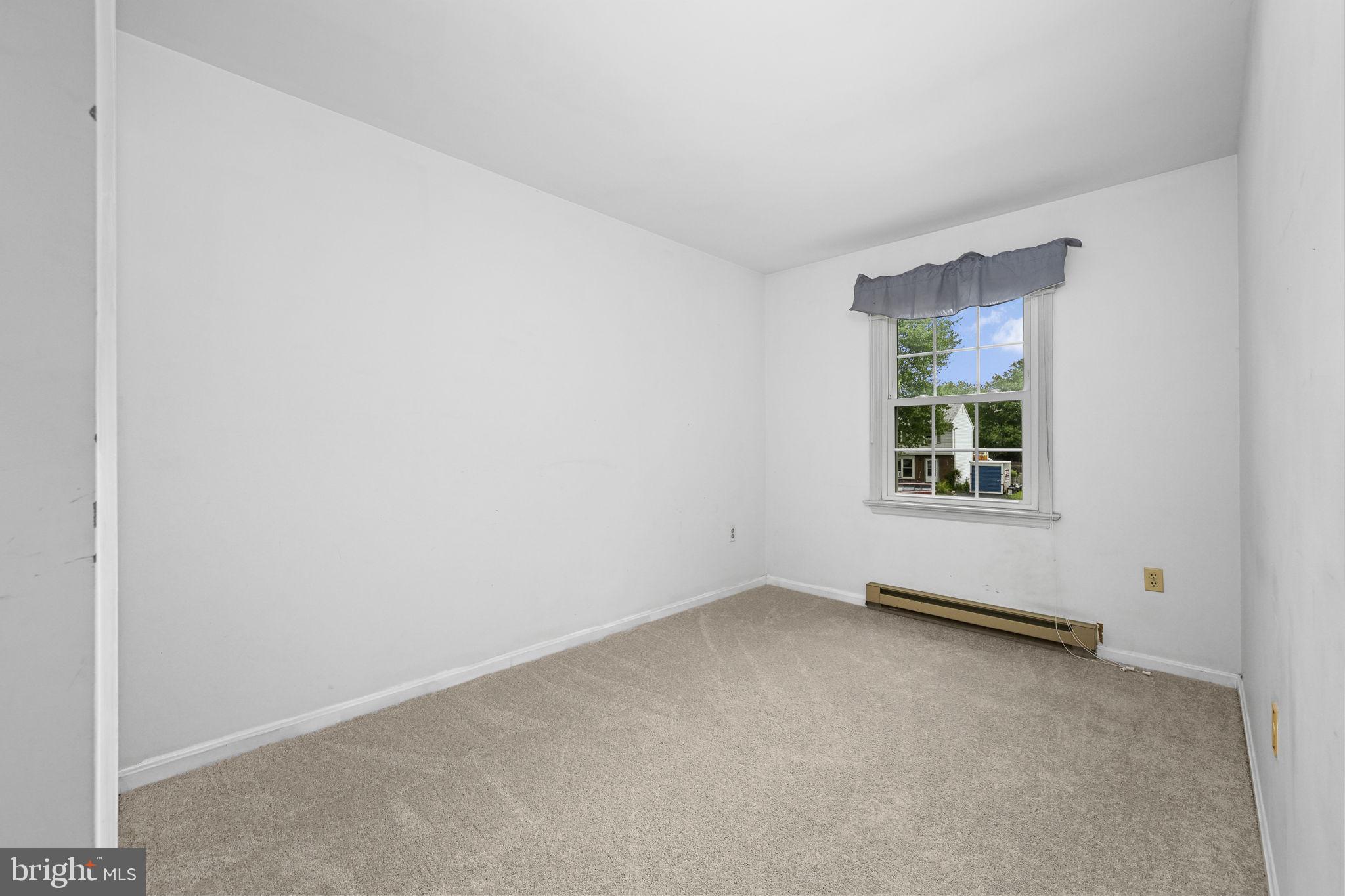 INGLESIDE VILLAGE - Residential