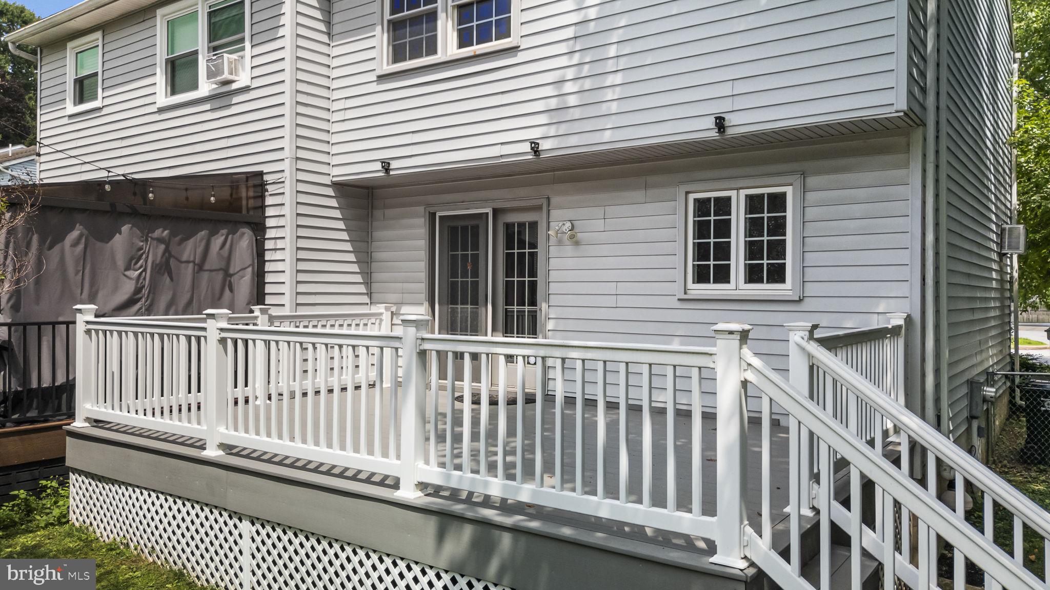 INGLESIDE VILLAGE - Residential