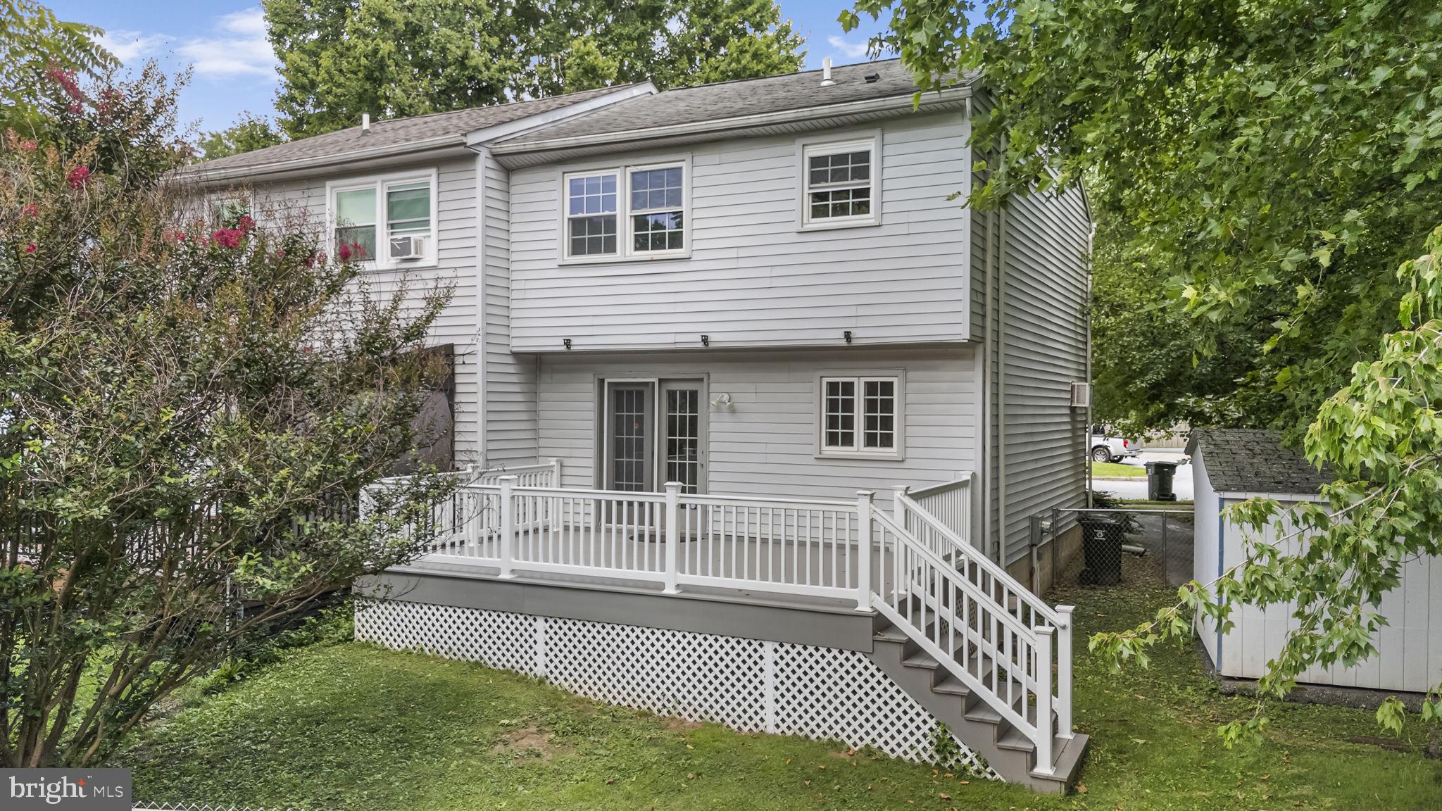 INGLESIDE VILLAGE - Residential