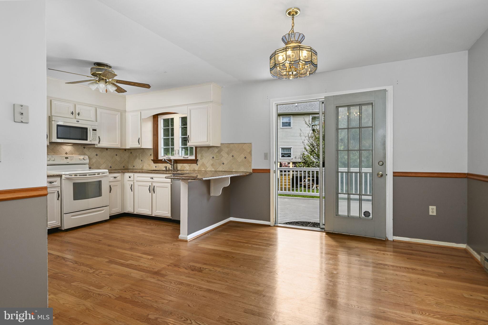 INGLESIDE VILLAGE - Residential