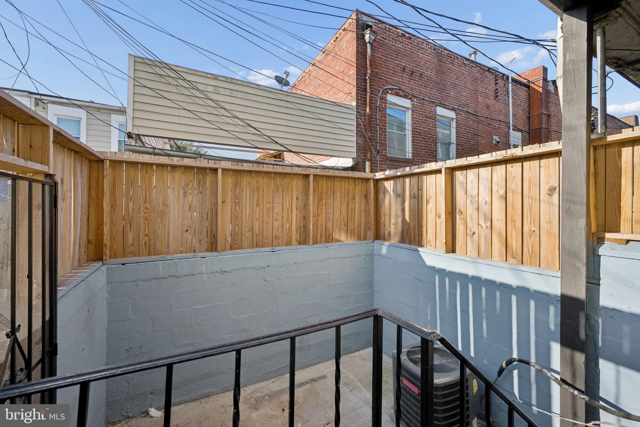 HIGHLANDTOWN - Residential