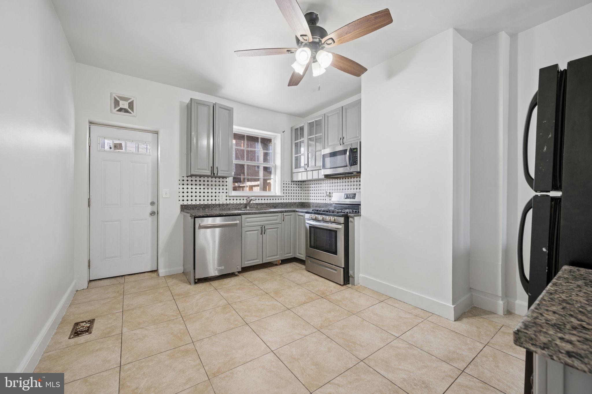 HIGHLANDTOWN - Residential