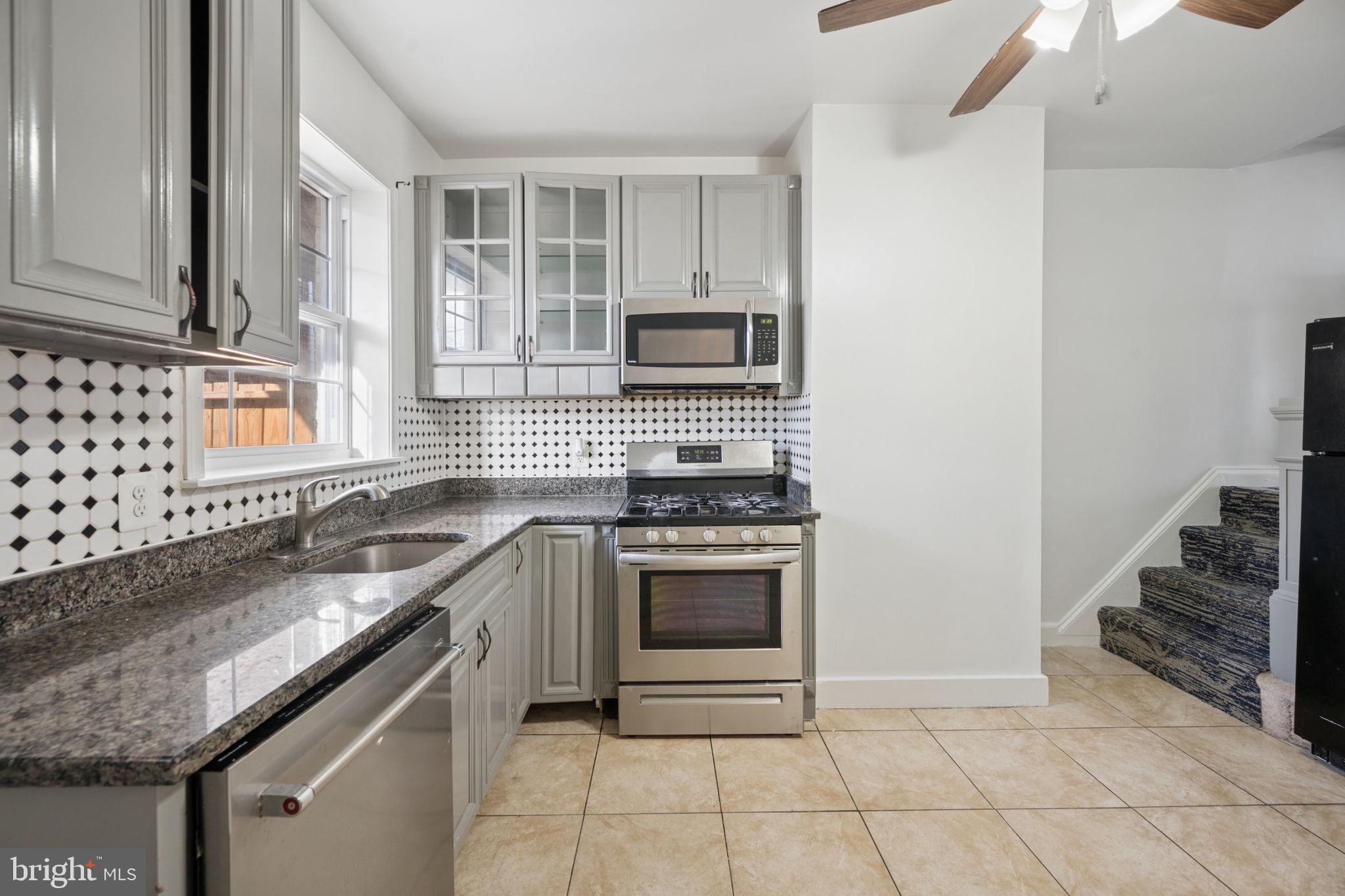 HIGHLANDTOWN - Residential