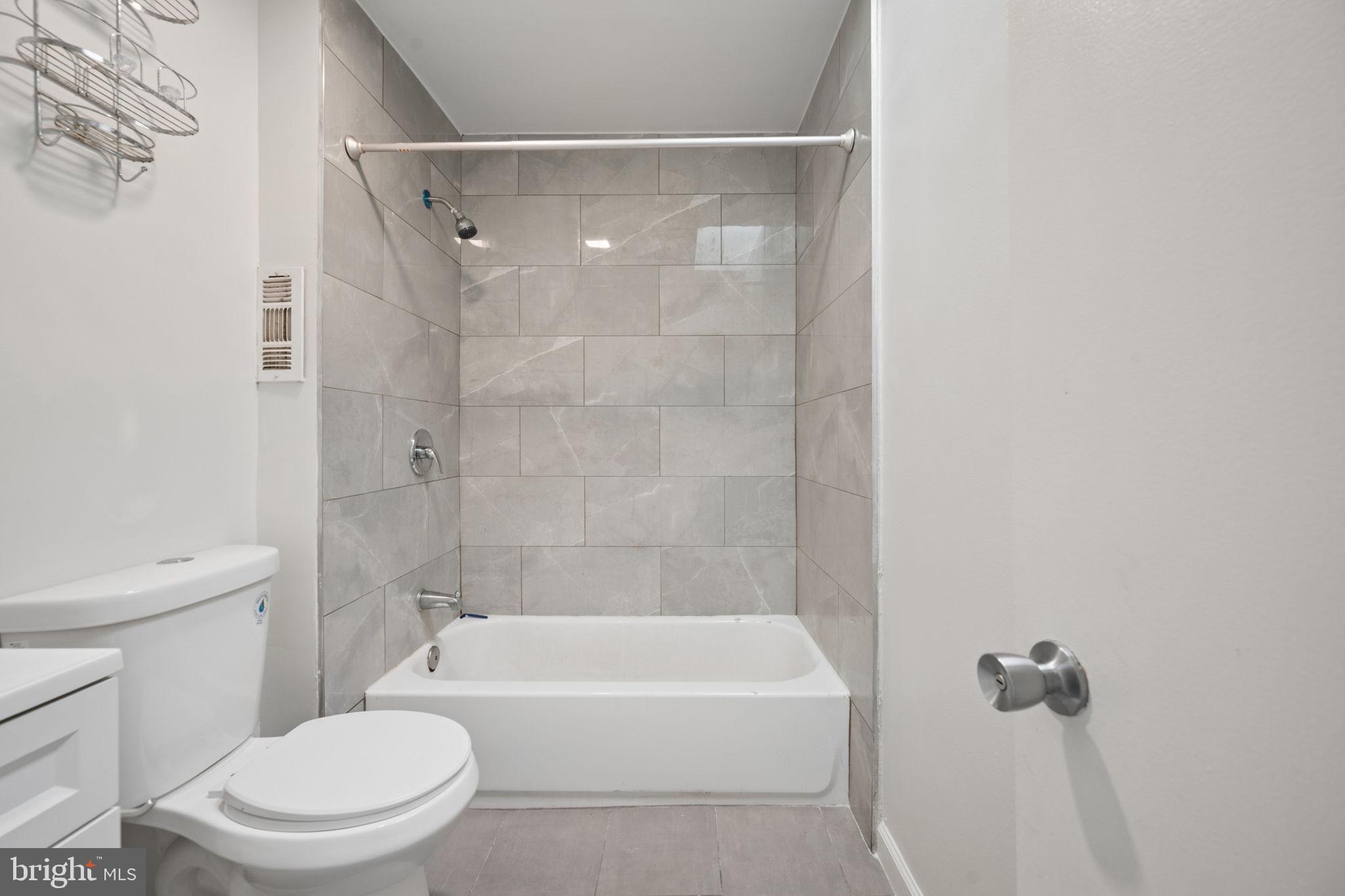HIGHLANDTOWN - Residential