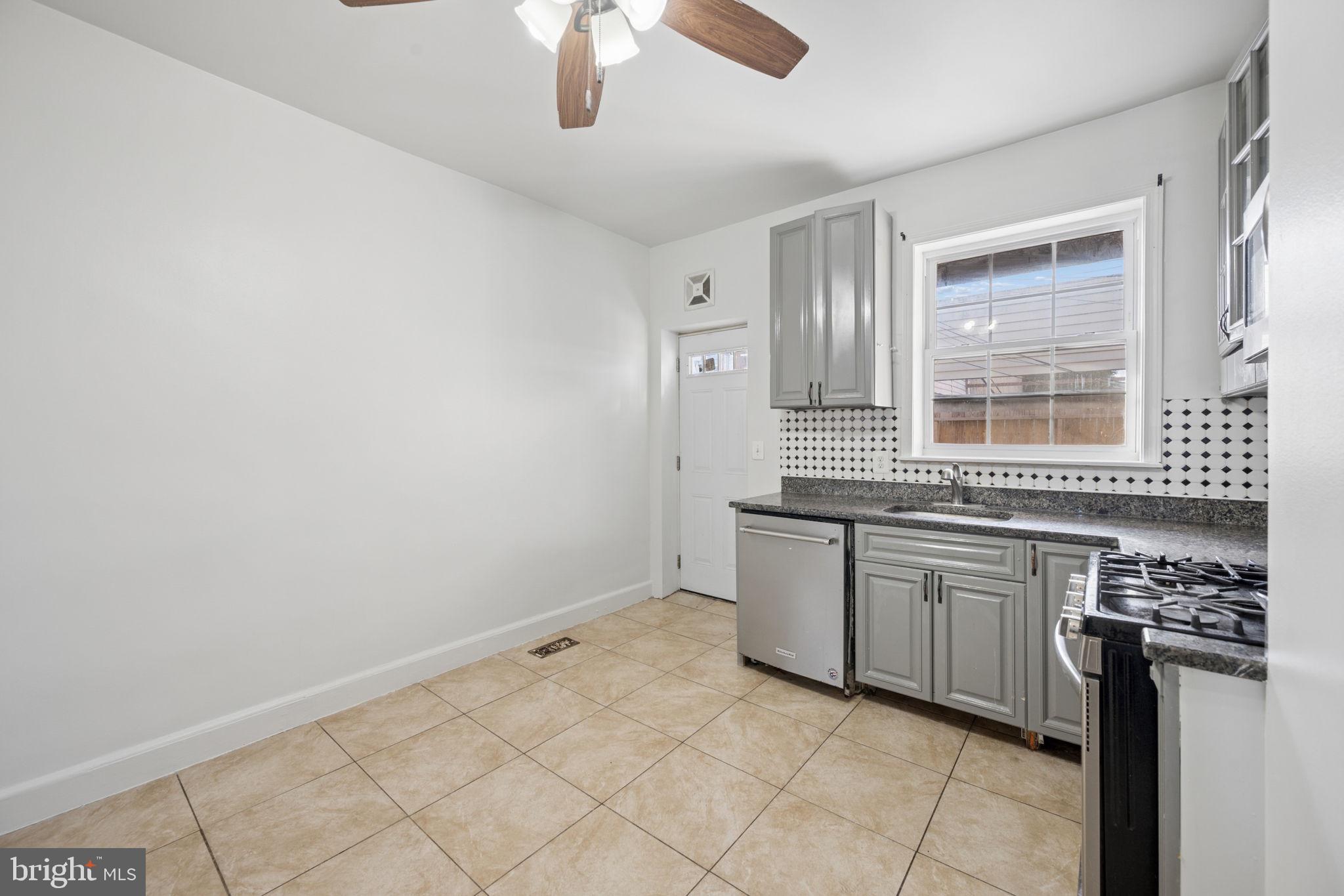HIGHLANDTOWN - Residential