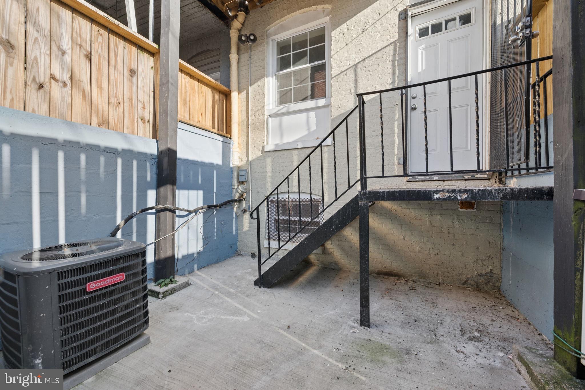 HIGHLANDTOWN - Residential