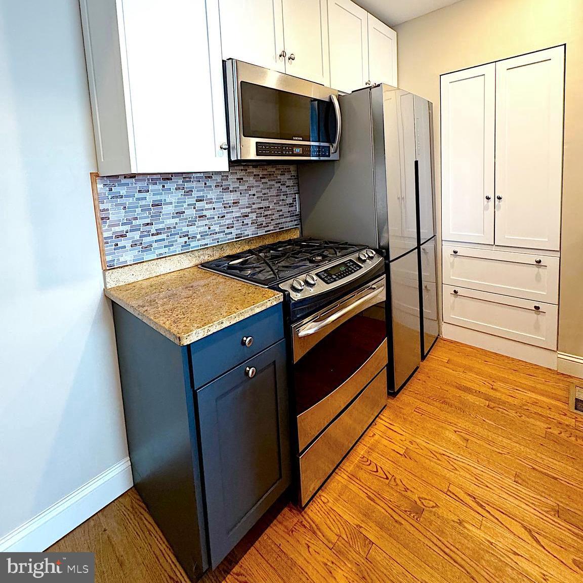 GLEBEWOOD - Residential Lease