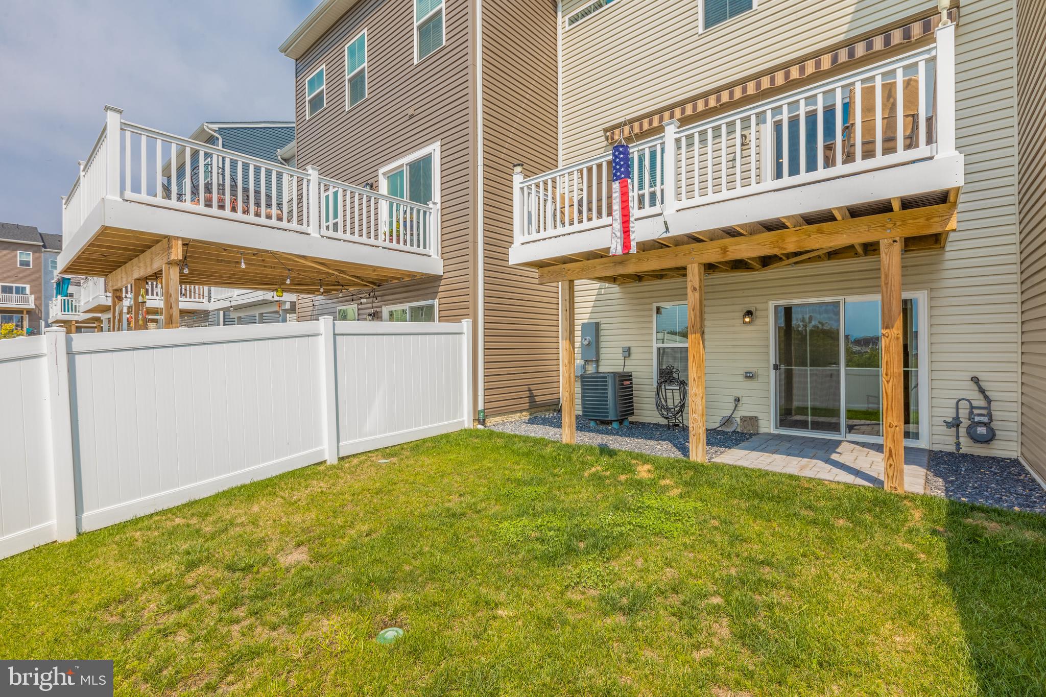 LAKE FREDERICK - Residential Lease