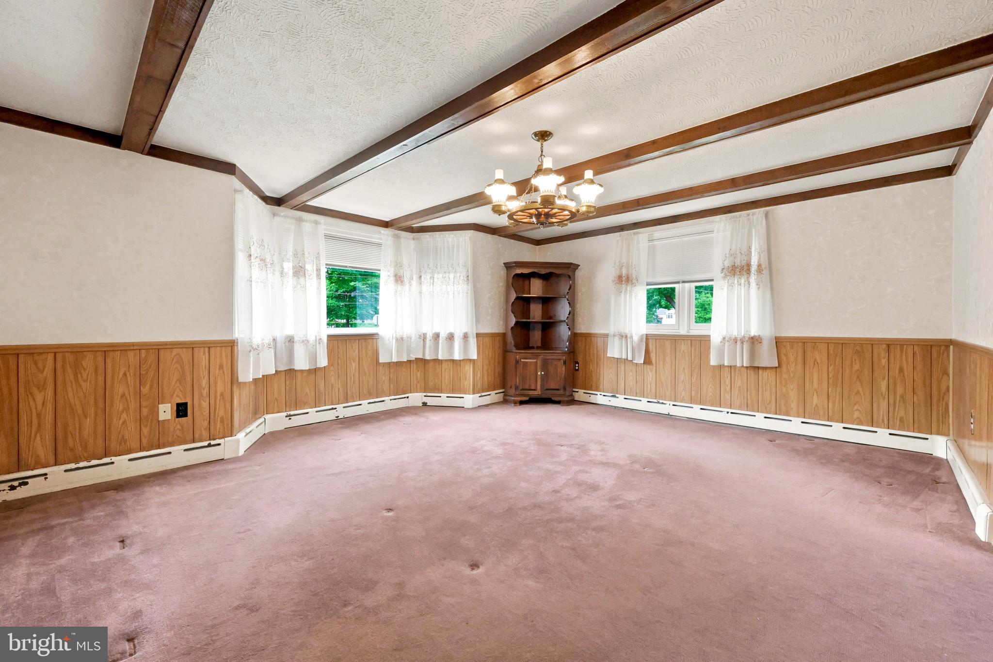 CORNWELLS MANOR - Residential