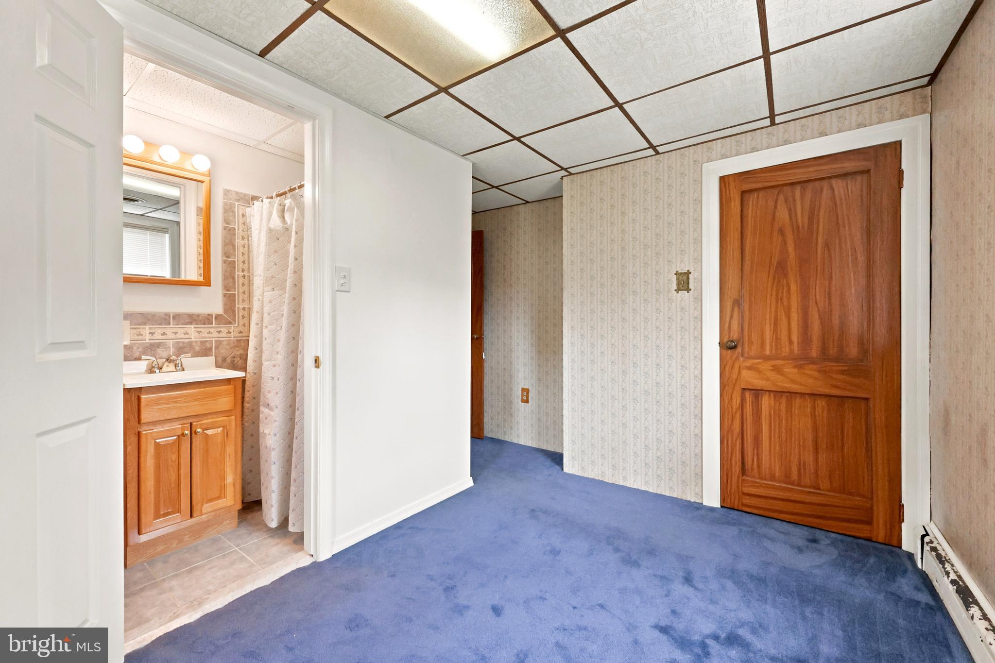 CORNWELLS MANOR - Residential