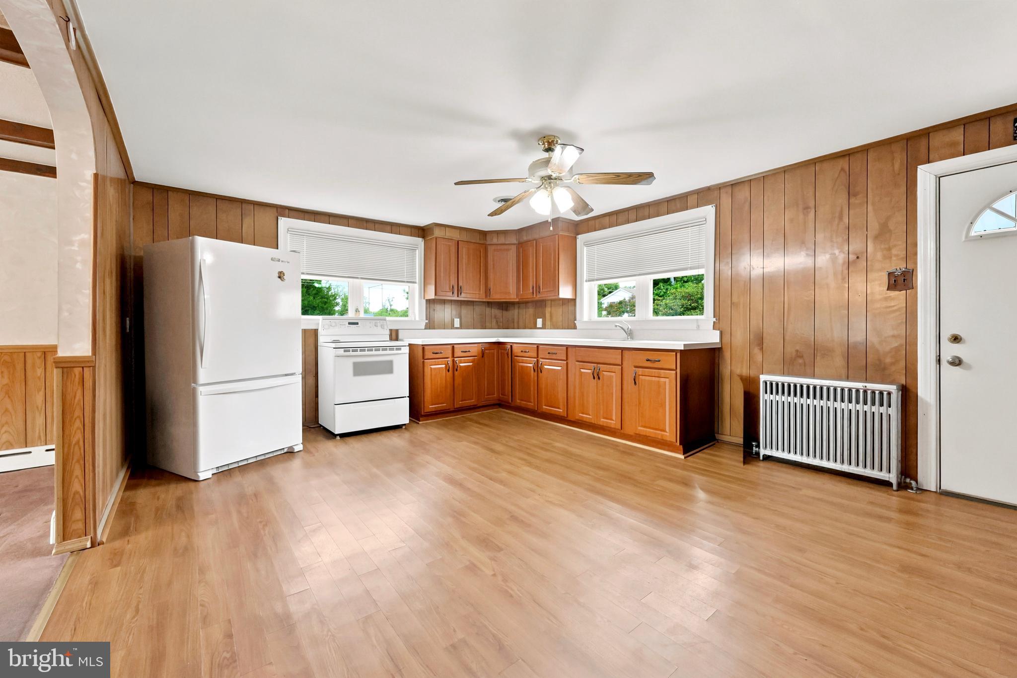 CORNWELLS MANOR - Residential