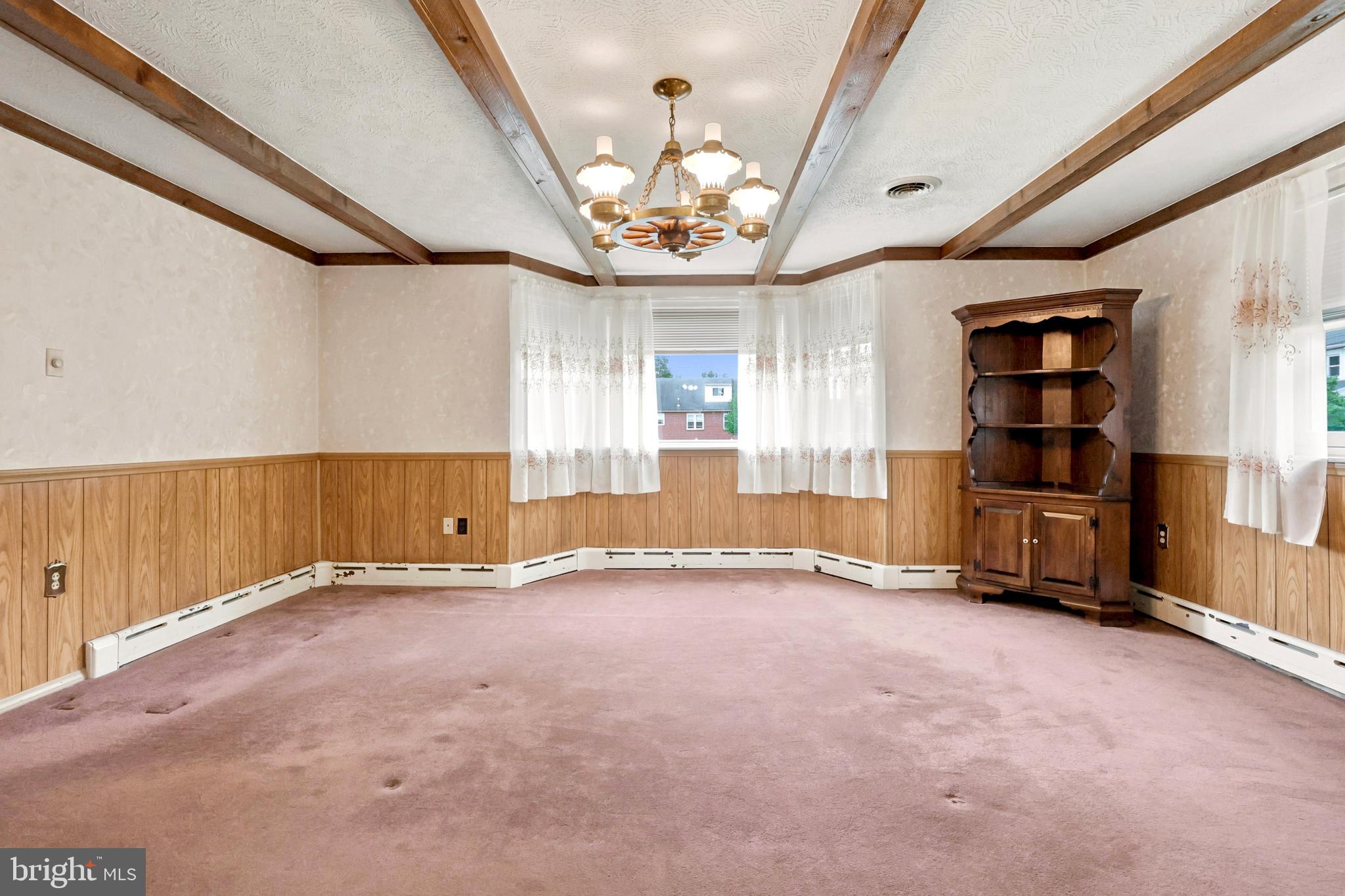 CORNWELLS MANOR - Residential