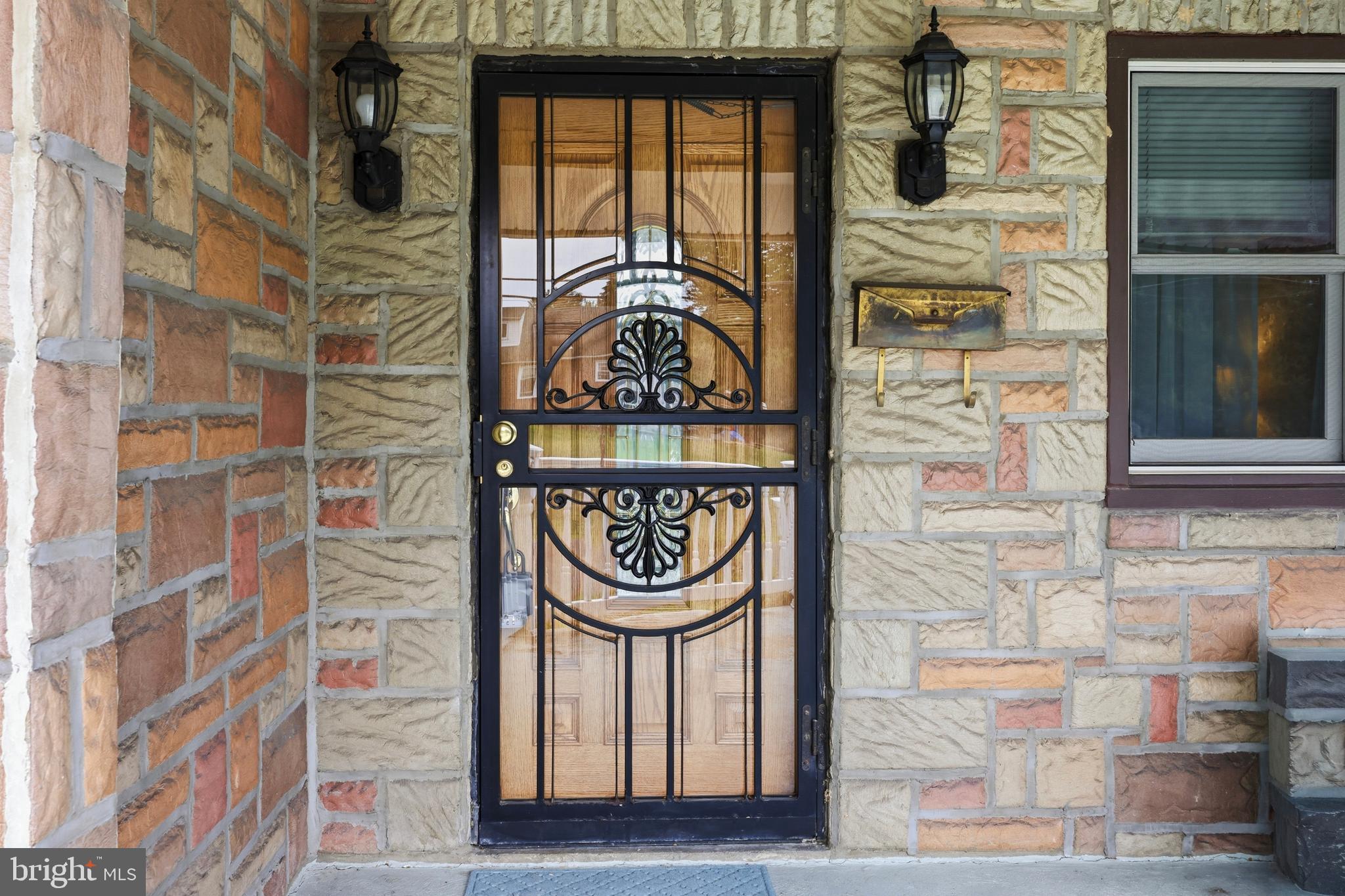 CORNWELLS MANOR - Residential