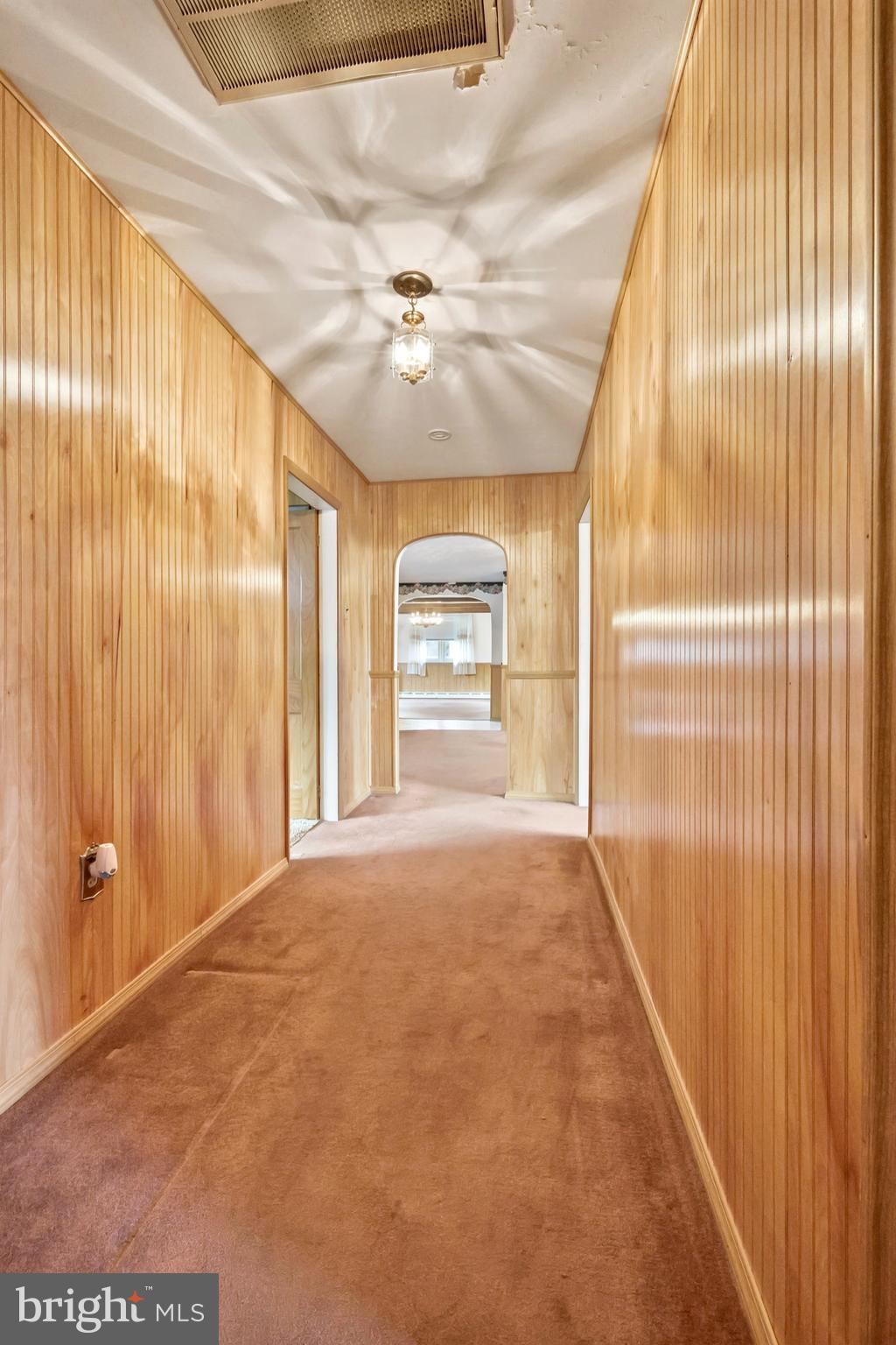 CORNWELLS MANOR - Residential
