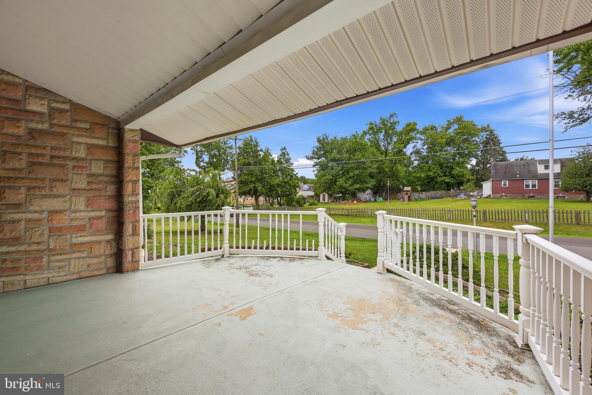 CORNWELLS MANOR - Residential