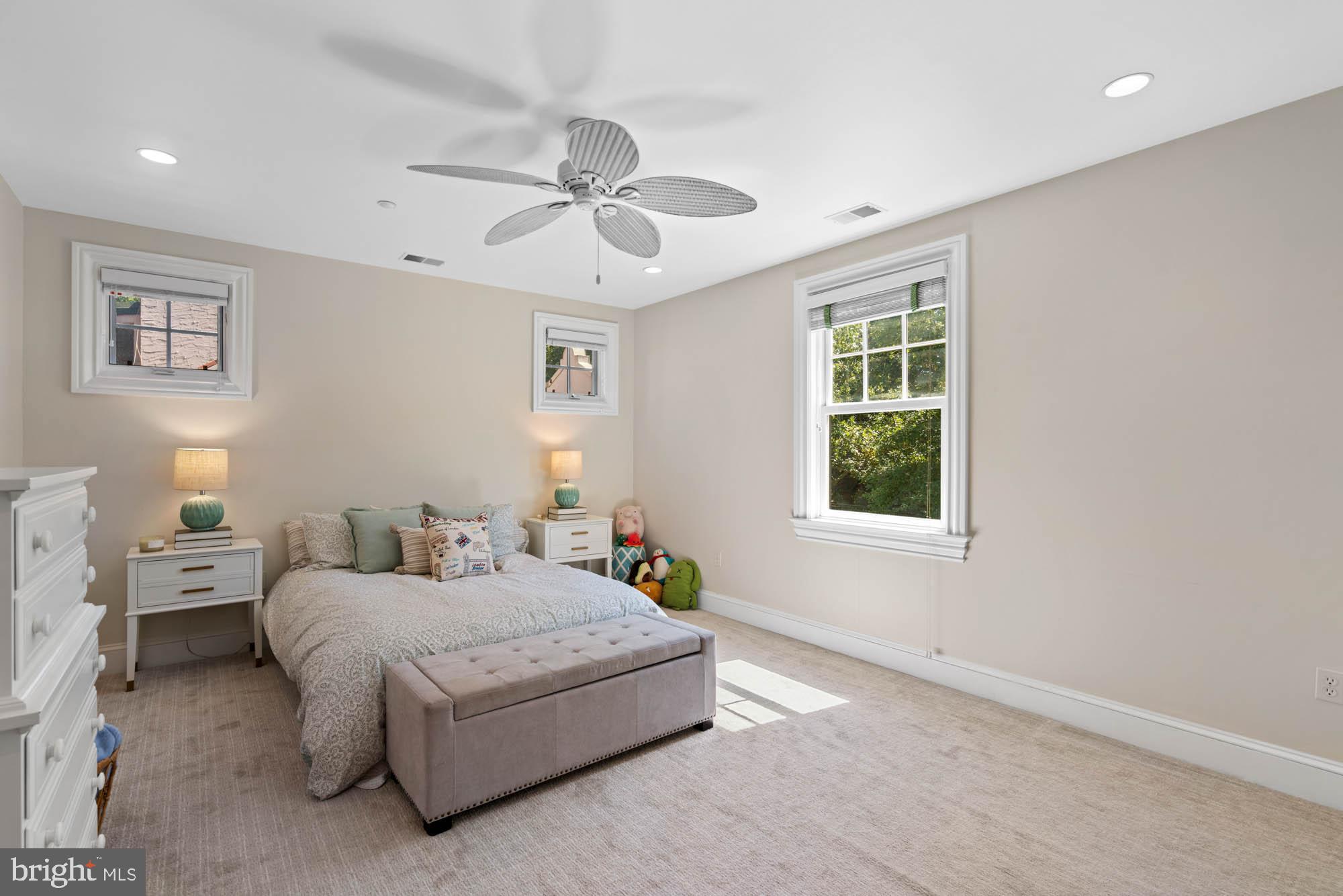CHEVY CHASE - Residential