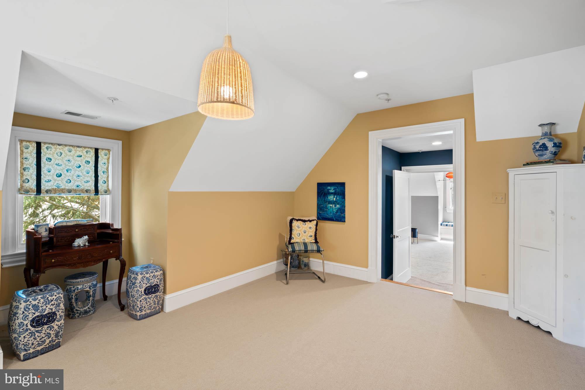 CHEVY CHASE - Residential