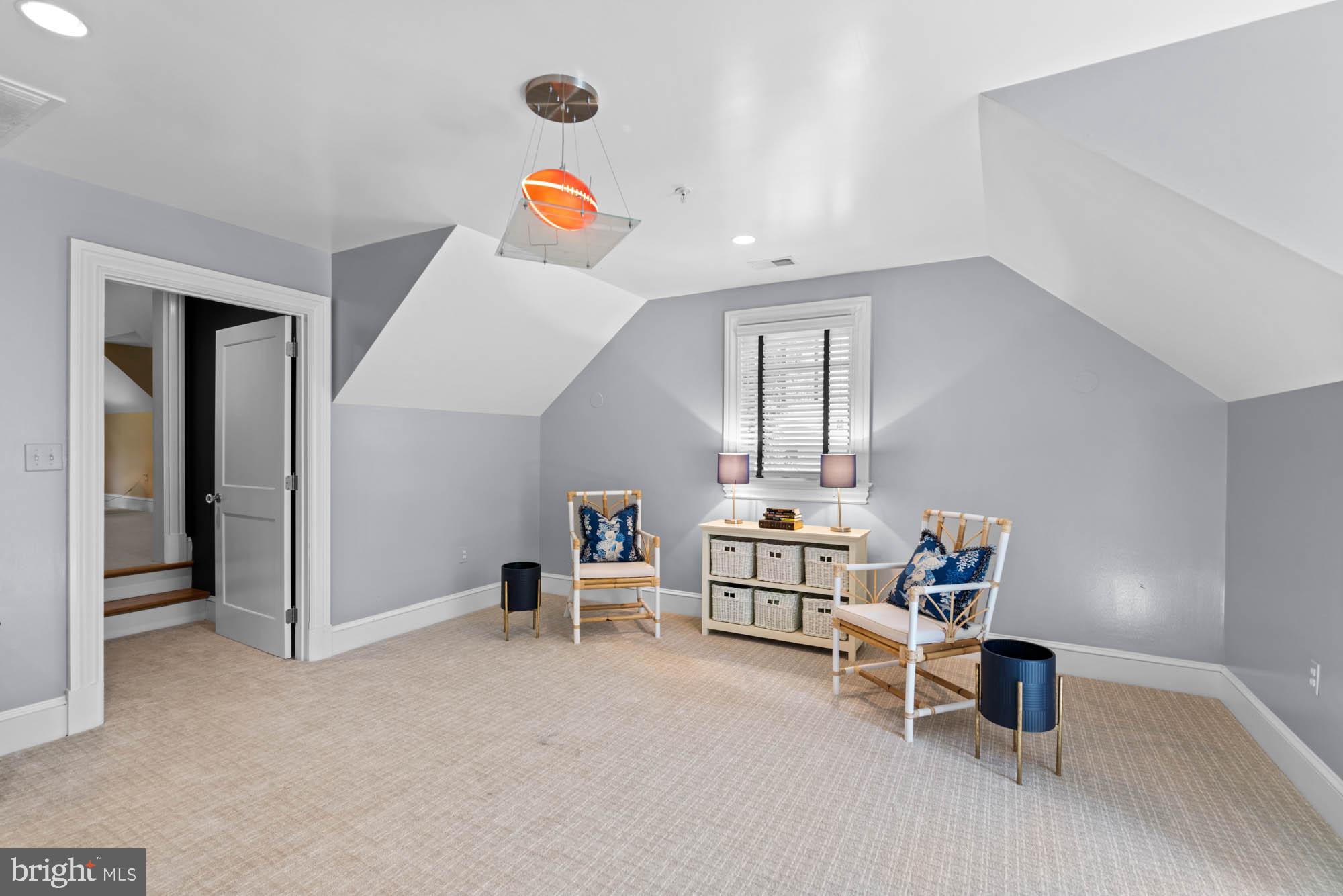 CHEVY CHASE - Residential
