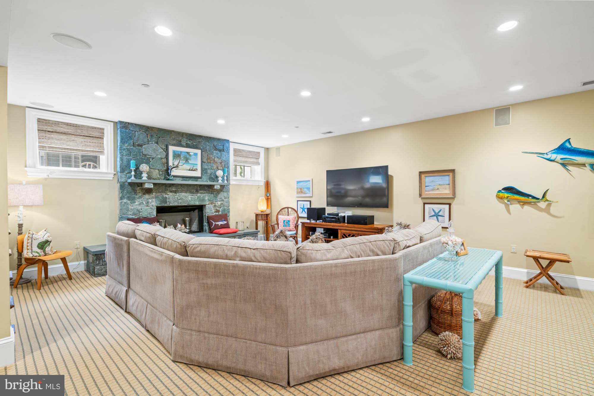 CHEVY CHASE - Residential
