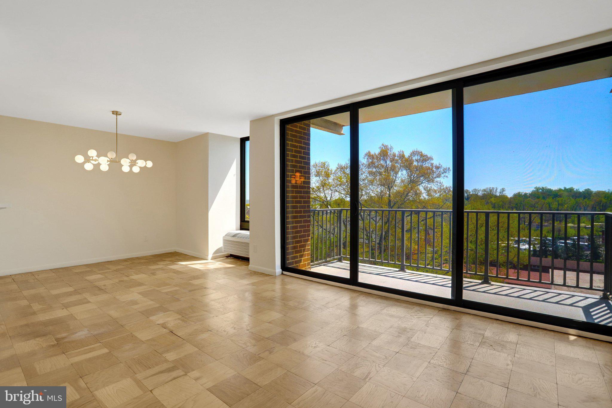 RADNOR - FORT MYER HEIGHTS - Residential