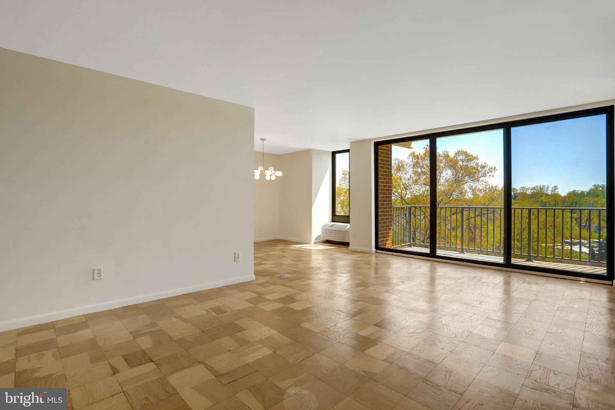 RADNOR - FORT MYER HEIGHTS - Residential