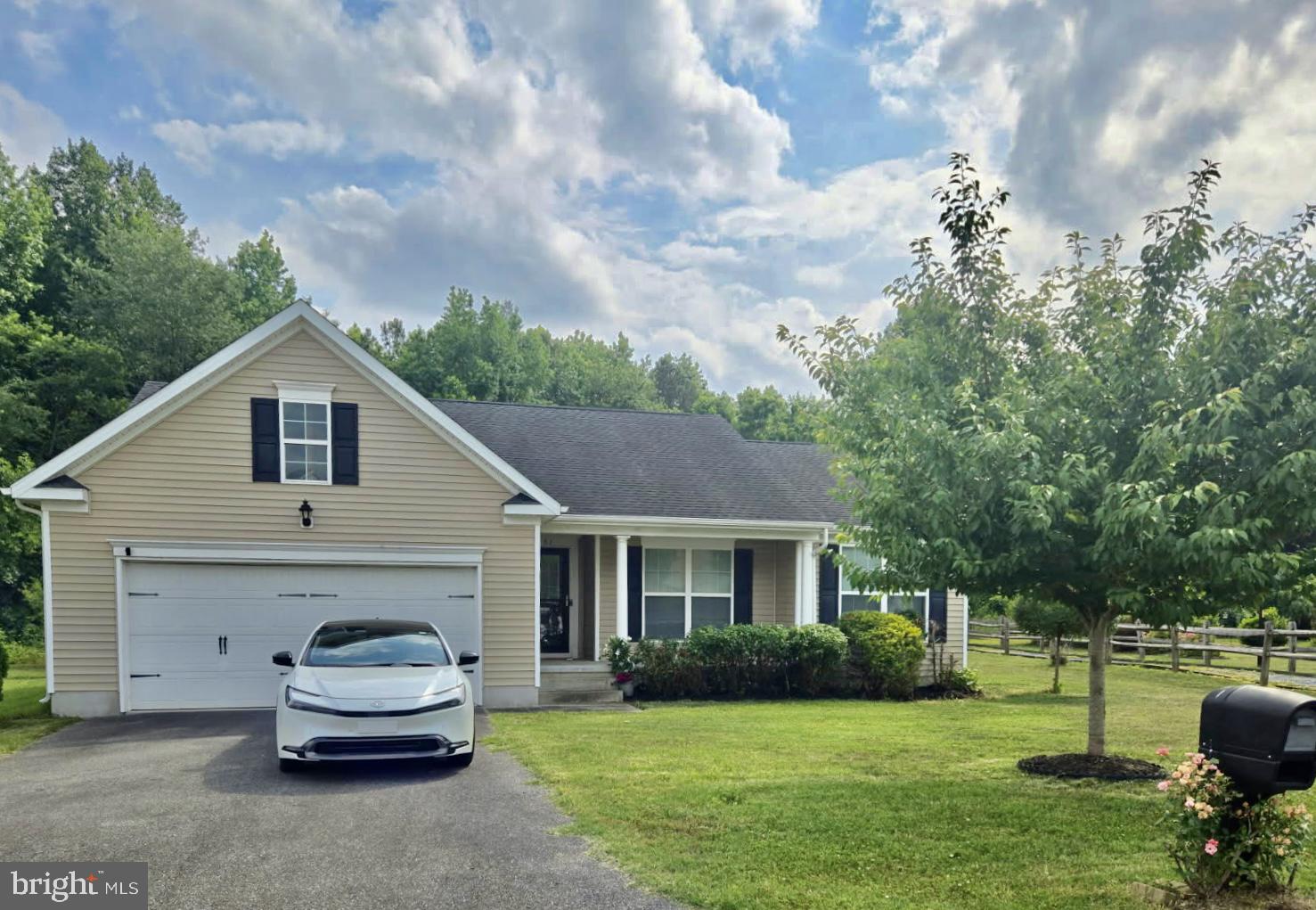 FOX HOLLOW - Residential