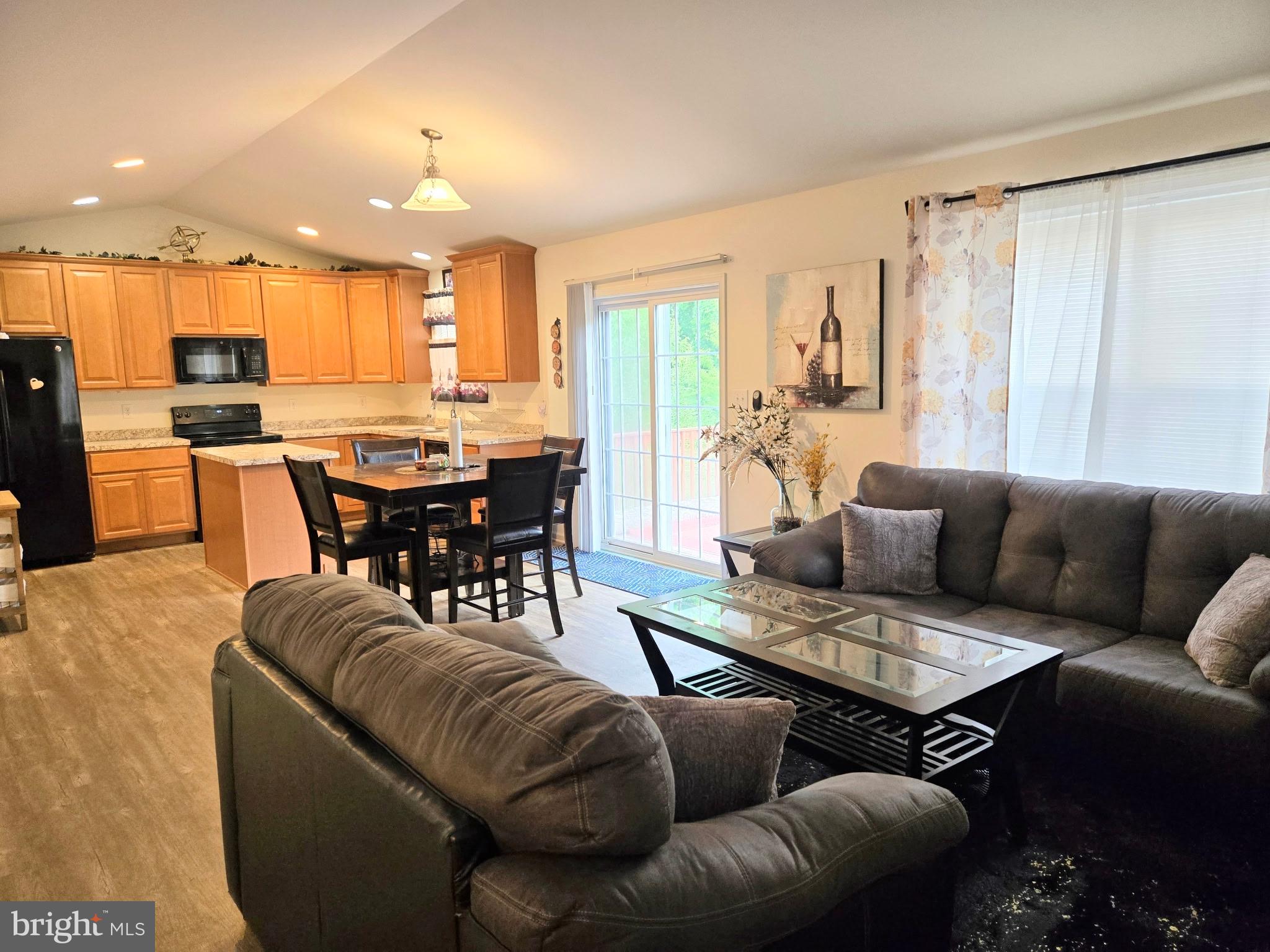 FOX HOLLOW - Residential