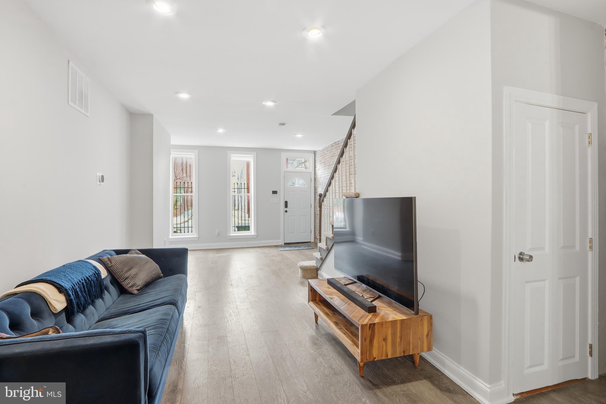WASHINGTON VILLAGE - Residential