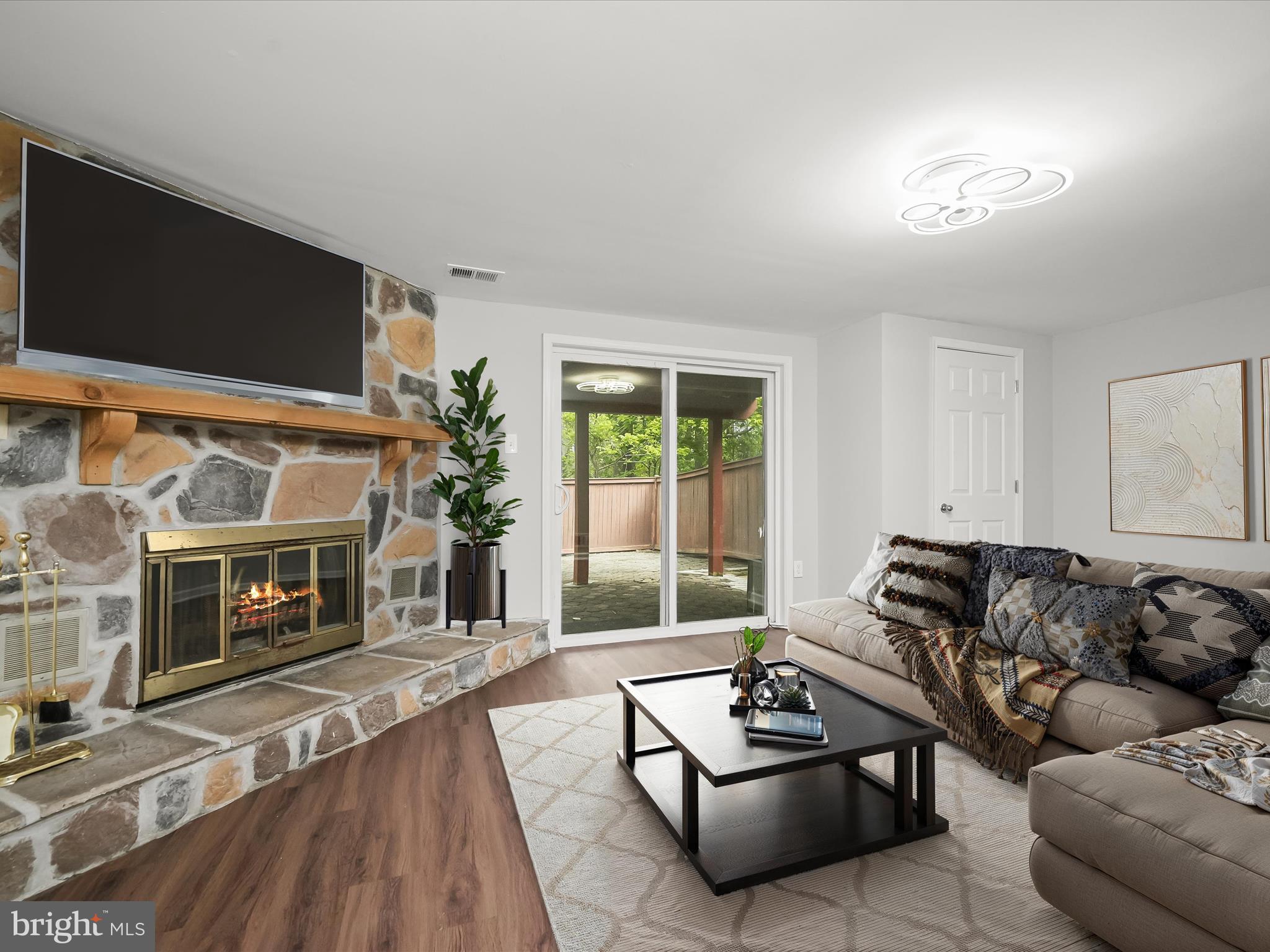 VILLAGE OF OWEN BROWN - Residential