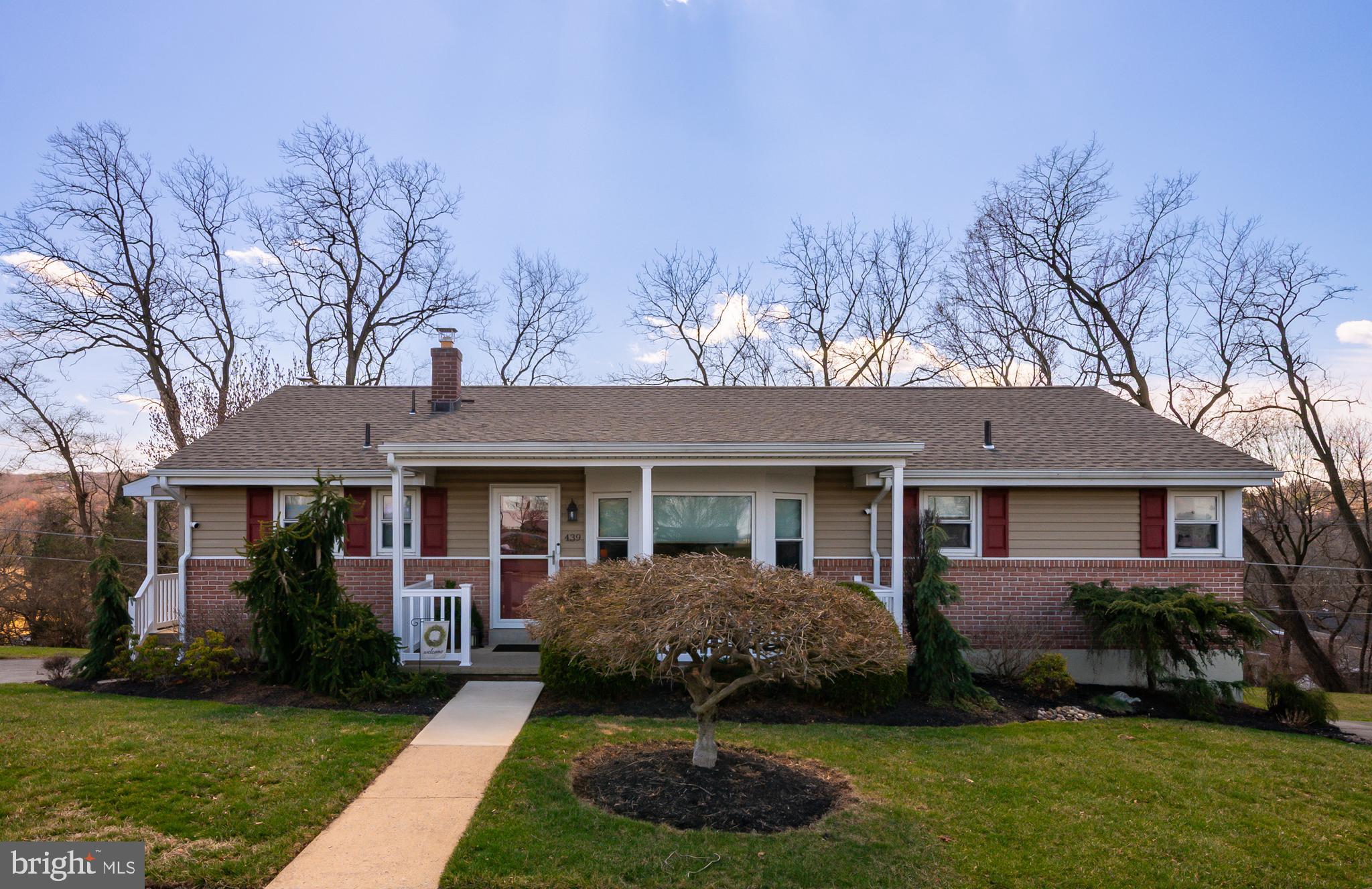 WEST HILLS - Residential