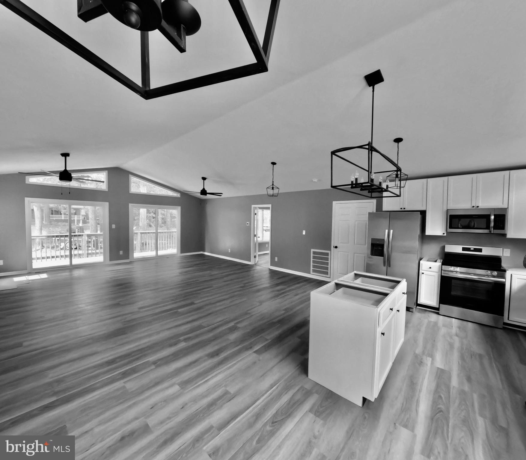 STRATFORD HARBOUR - Residential