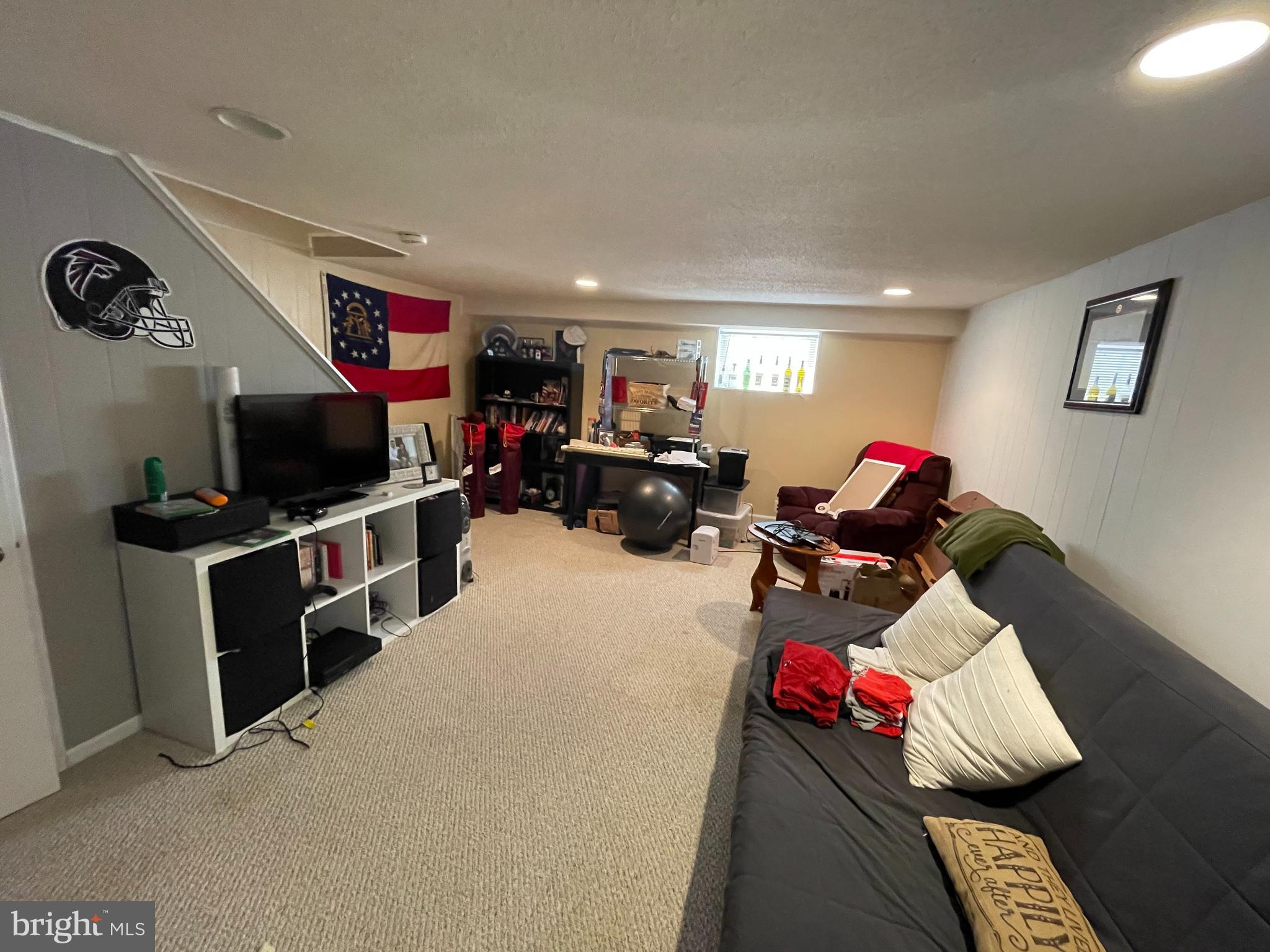 FAIRLINGTON GLEN - Residential Lease