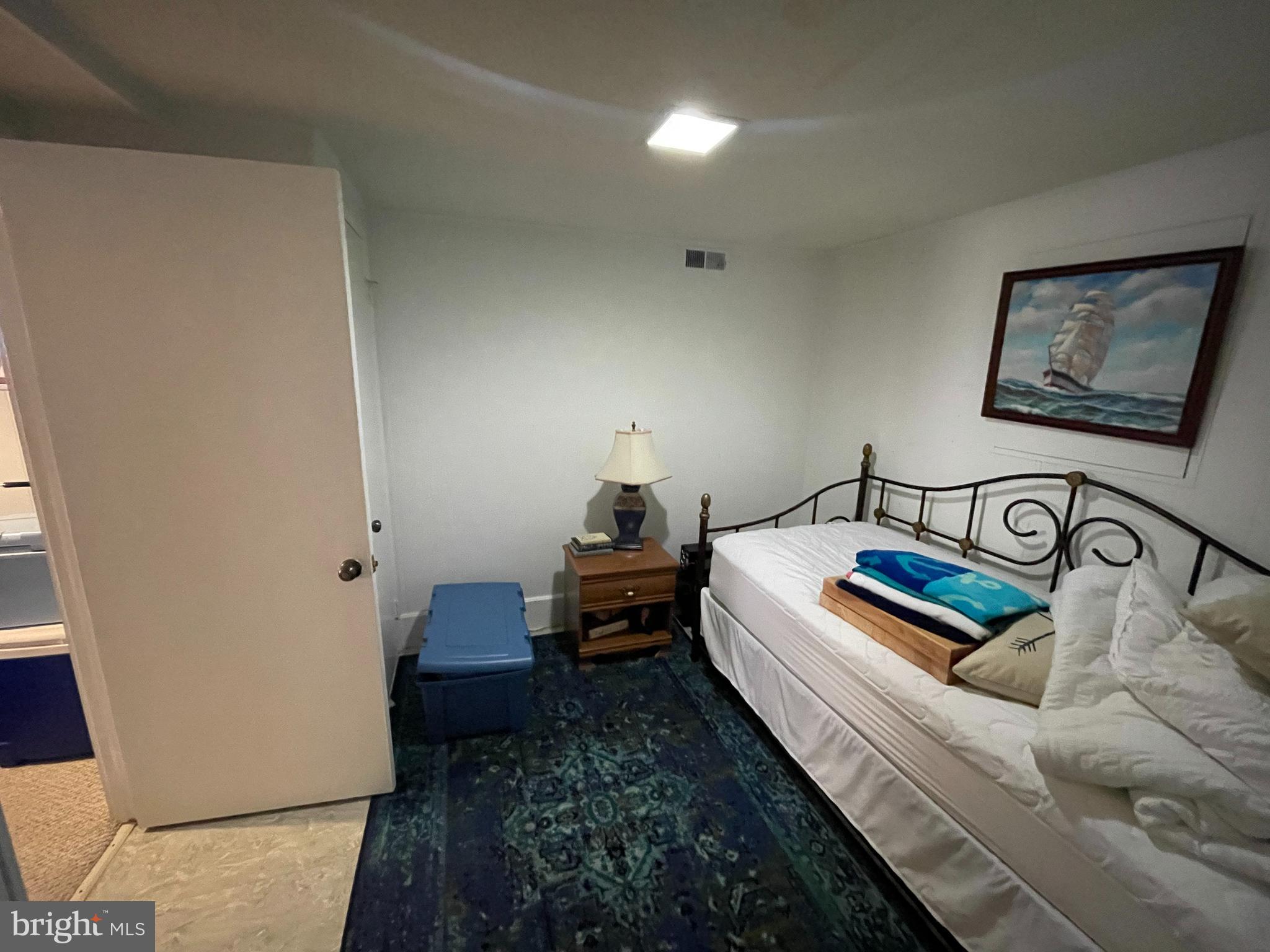 FAIRLINGTON GLEN - Residential Lease