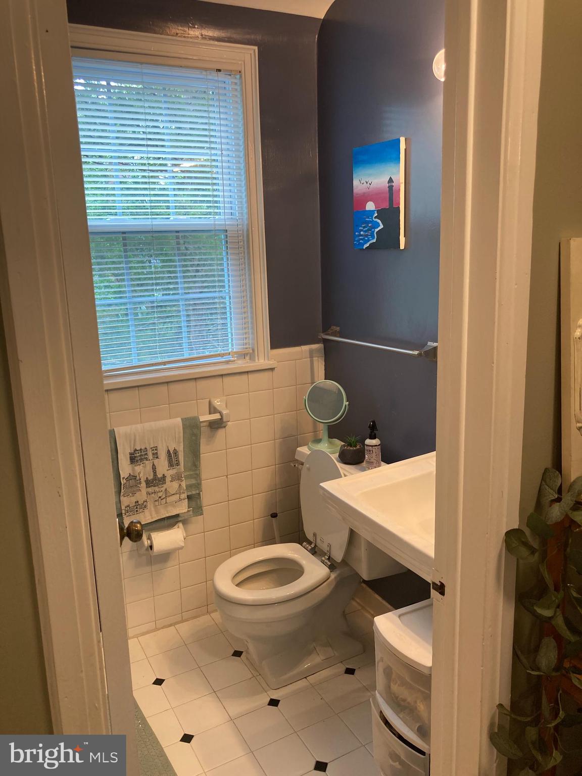 FAIRLINGTON GLEN - Residential Lease