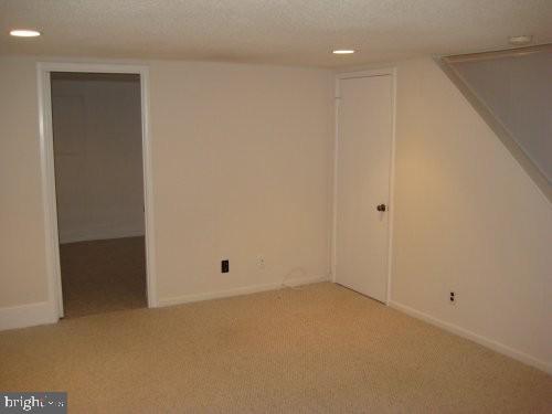 FAIRLINGTON GLEN - Residential Lease