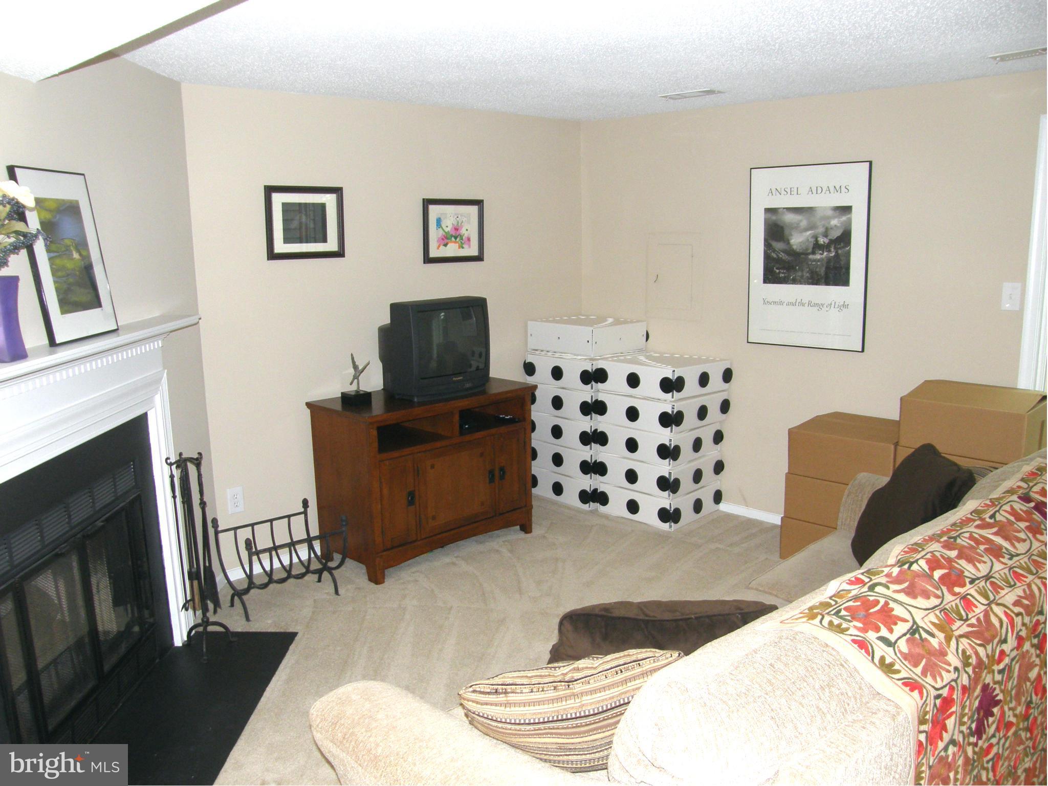 OAKWOOD COMMONS AT BURKE - Residential