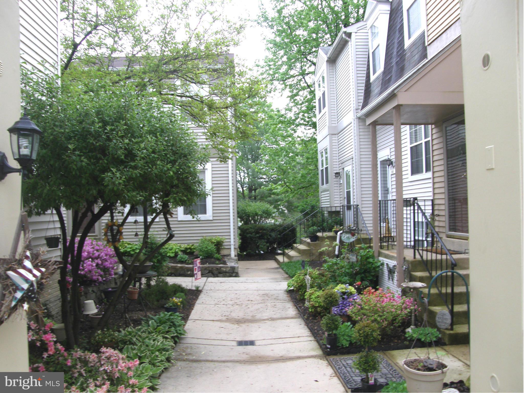 OAKWOOD COMMONS AT BURKE - Residential