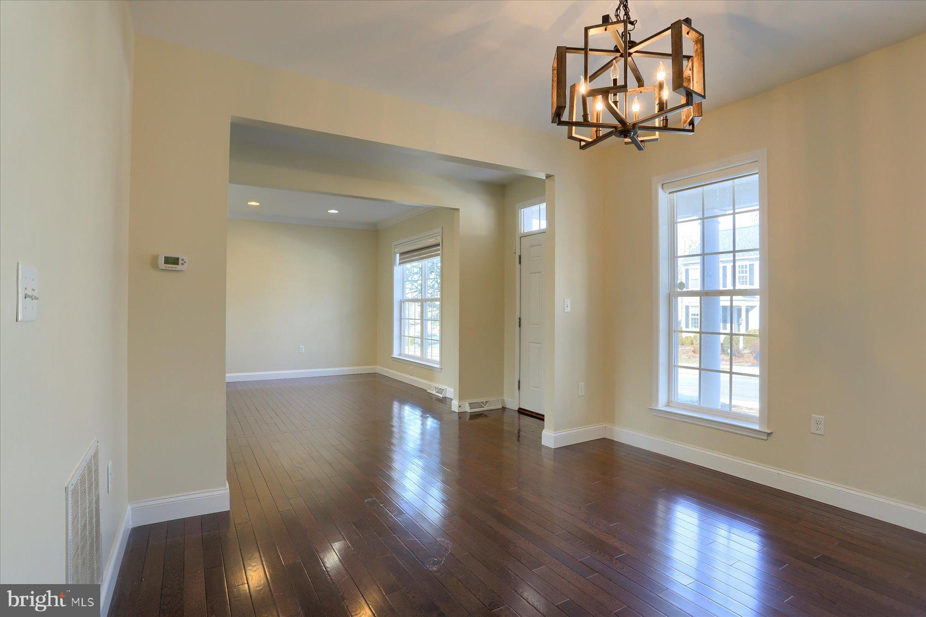 SOUTHPOINT MEADOWS - Residential